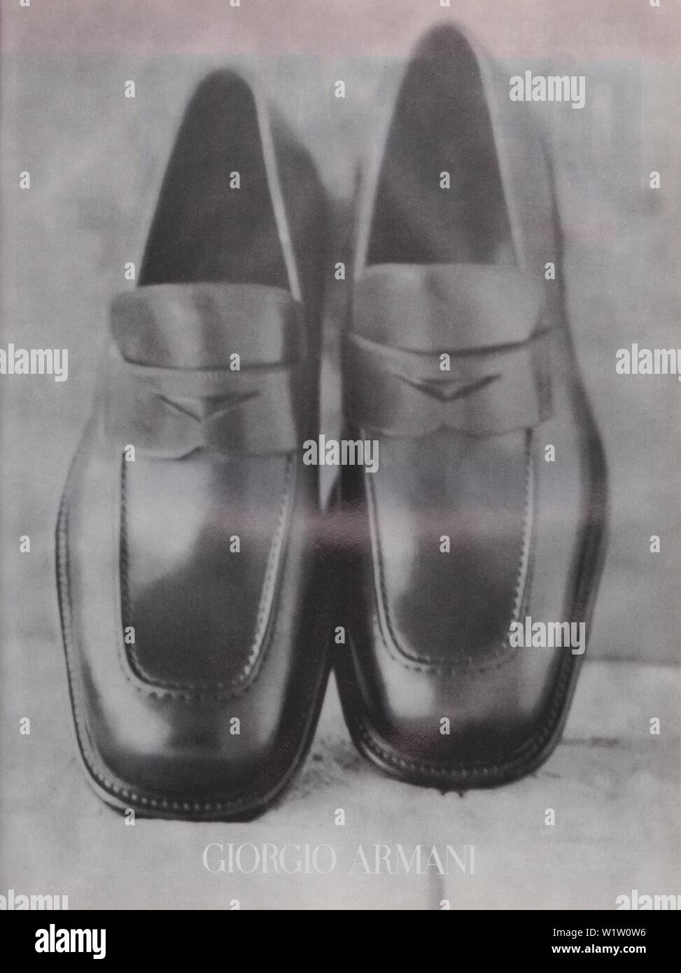 Poster pubblicitari Giorgio Armani Accessori di abbigliamento in magazzino dal 1998, nessun slogan, pubblicità, pubblicità creativa da anni novanta Foto Stock