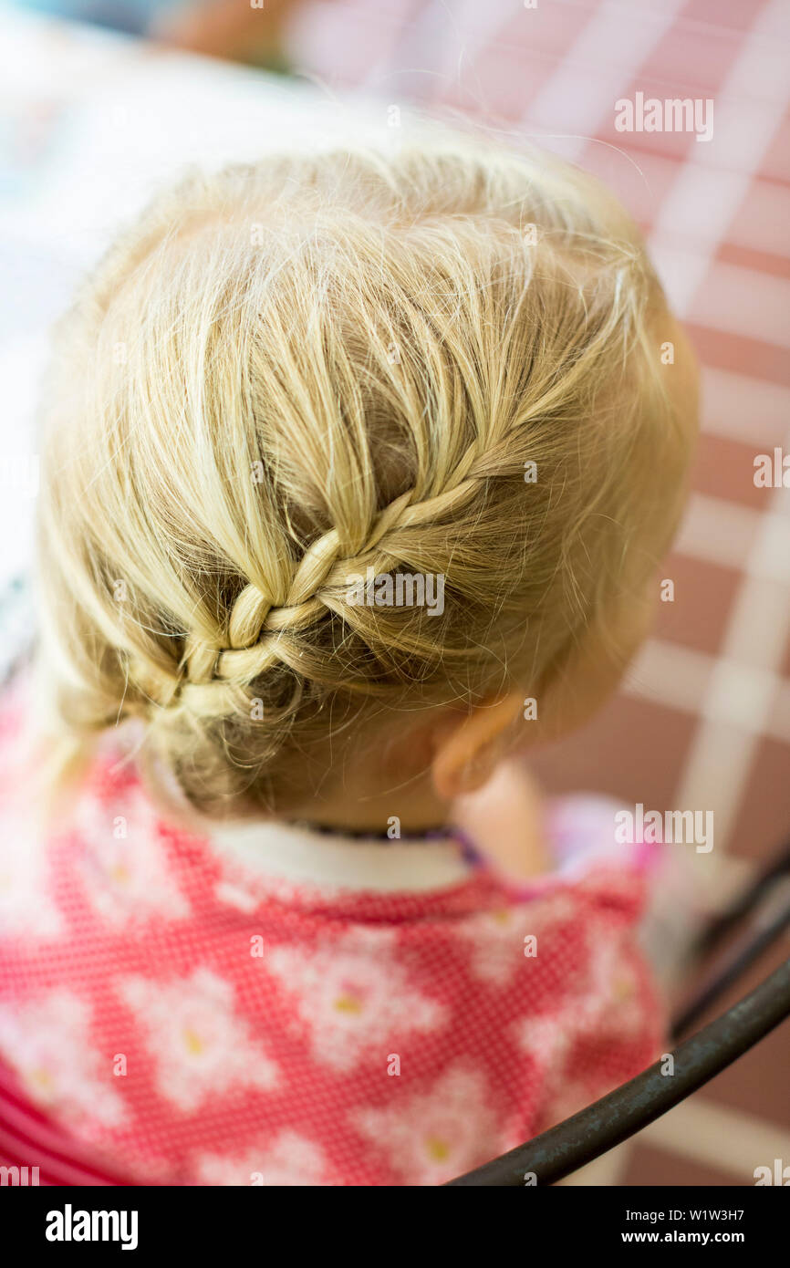 Ragazza con bella acconciatura, treccia francese, capelli intrecciati, femmina, bellezza, famiglia viaggi a Cuba, congedo parentale, vacanze, time-out, avventura, Signor, Ci Foto Stock