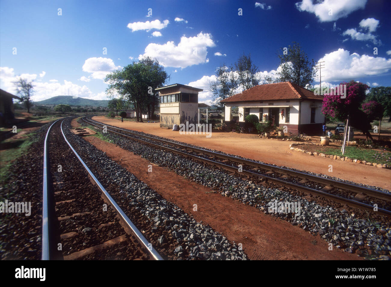 Kima stazione Nairobi-Mombasa sulla linea ferroviaria, reso famoso dalla sua maneating Lions nel 1900, Kenya Foto Stock