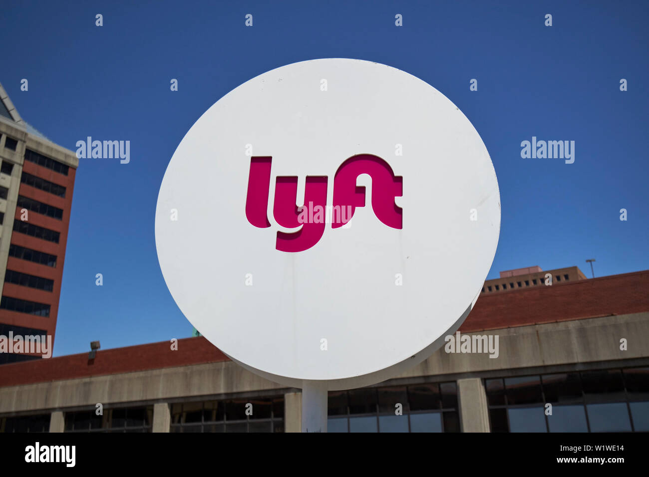 Segno per la rete di trasporto lyft società nel centro di Indianapolis in Indiana USA Foto Stock