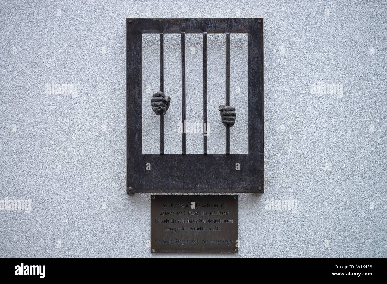 Il lavoro forzato un monumento, Colonia, nella Renania settentrionale-Vestfalia, Germania Foto Stock