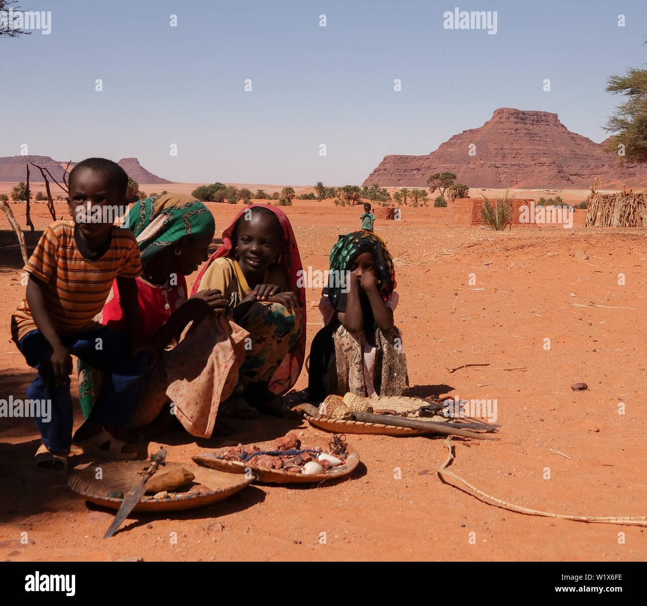 Ritratto di Toubou, o popolo Tubu - 10 novembre 2018 Demi villaggio a Fada, Ennedi, Ciad Foto Stock