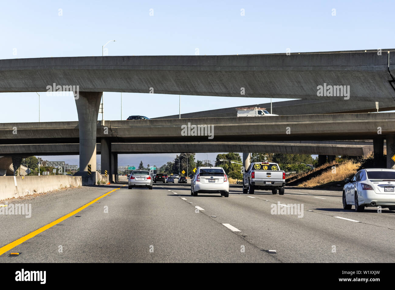 Giugno 30, 2019 Foster City / CA / STATI UNITI D'AMERICA - Interscambio superstrada in San Francisco Bay Area Foto Stock