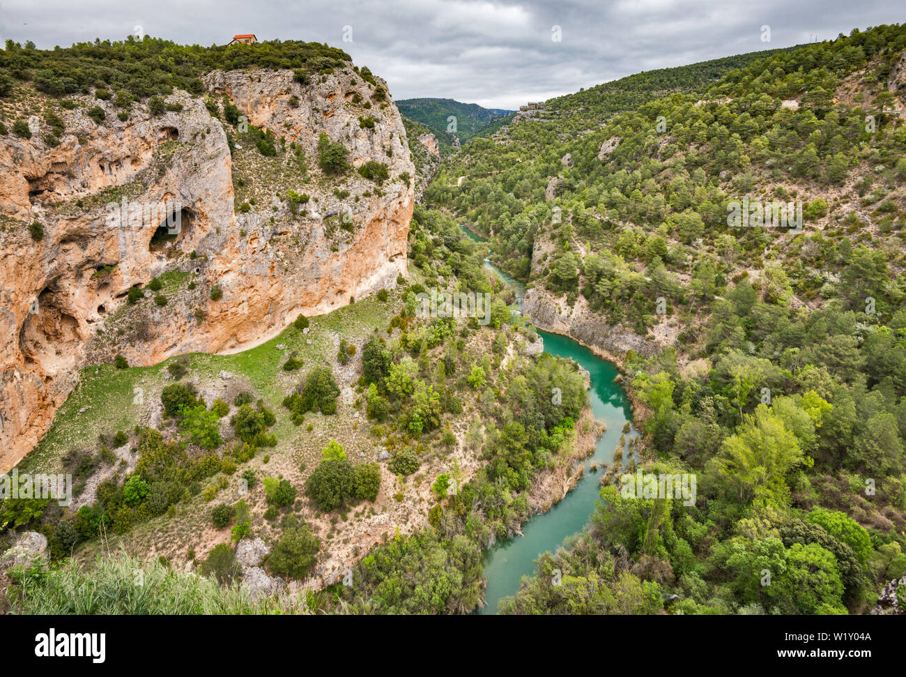 Ventano del Diablo (Devil's finestra), belvedere del Jucar Gorge, Serrania de Cuenca, la gamma della montagna vicino a Cuenca, Castilla la Mancha, in Spagna Foto Stock