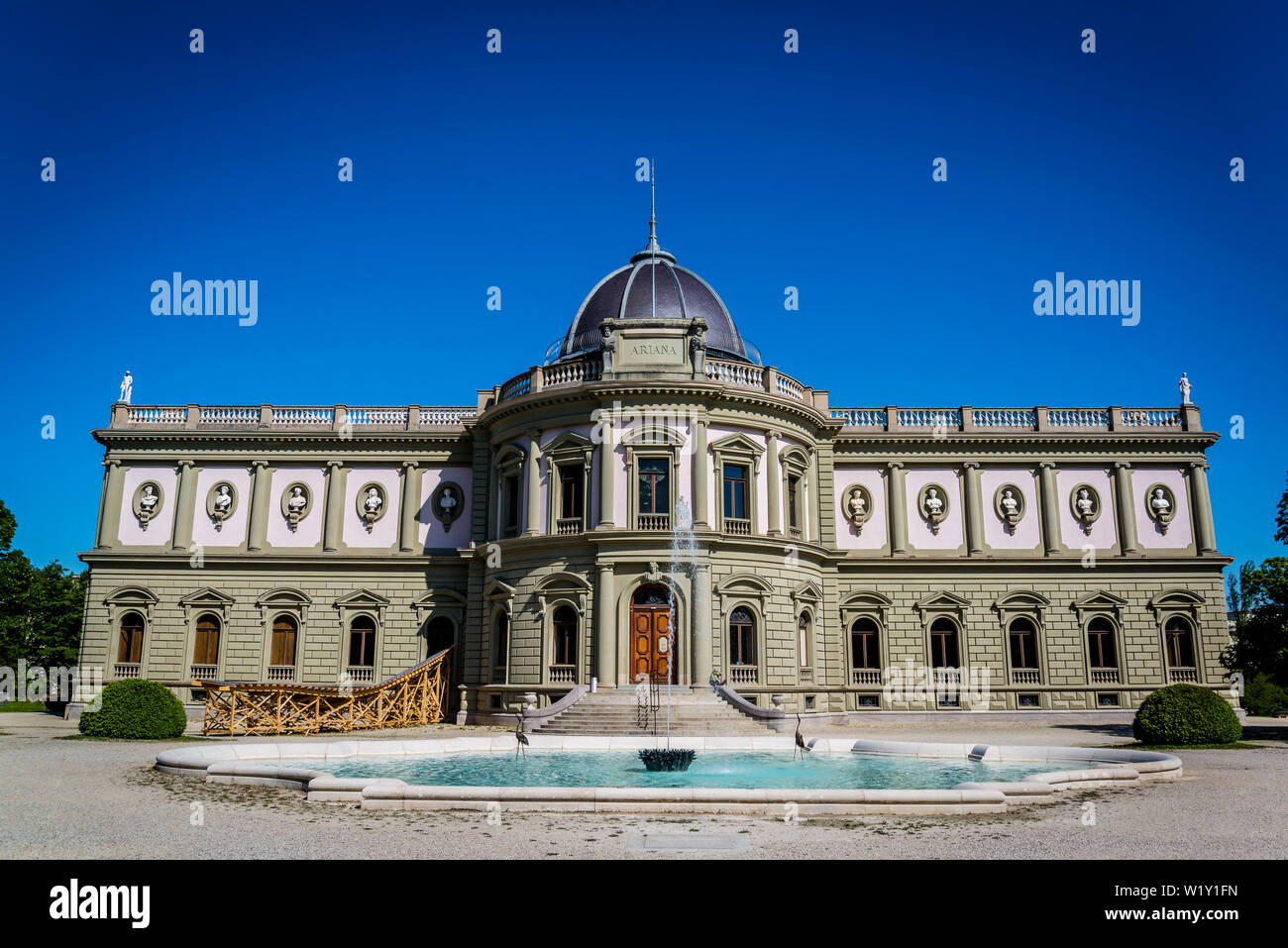 Ariana Museum, conosciuta anche come il museo della ceramica e del vetro arti, lasciò in eredità alla città dal suo fondatore Gustave Revilliod, Ginevra, Svizzera Foto Stock