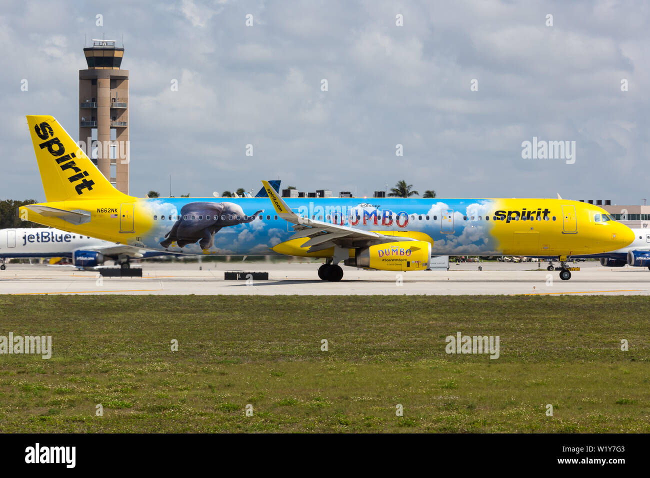 Fort Lauderdale, Florida - Aprile 6, 2019: spirito Airlines Airbus A321 aeroplano a Fort Lauderdale Airport (FLL) negli Stati Uniti. Foto Stock