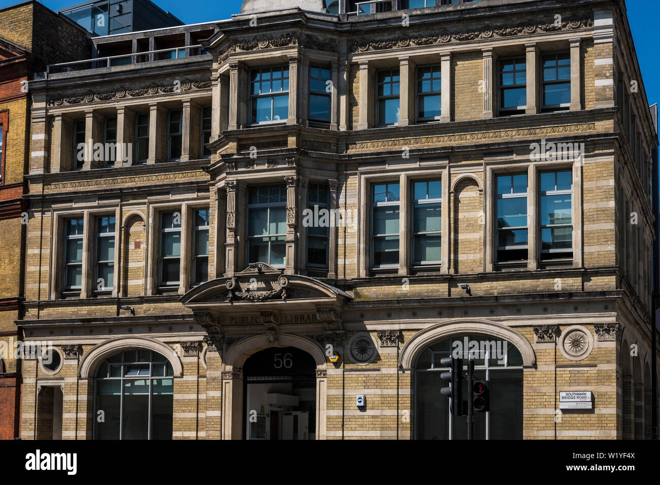 San Salvatore della biblioteca 56 Southwark Bridge Road, Borough di Southwark, Londra, Inghilterra, Regno Unito Foto Stock