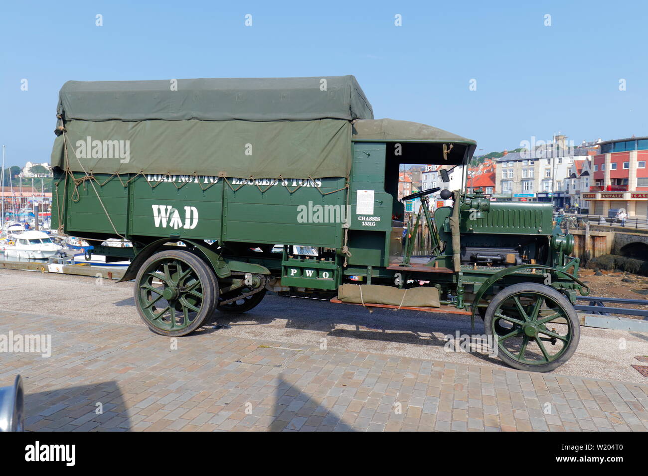 Un 1916 Un10 Albion Troop Carrier sul display durante Scarborough Forze Armate giorno 2019 Foto Stock