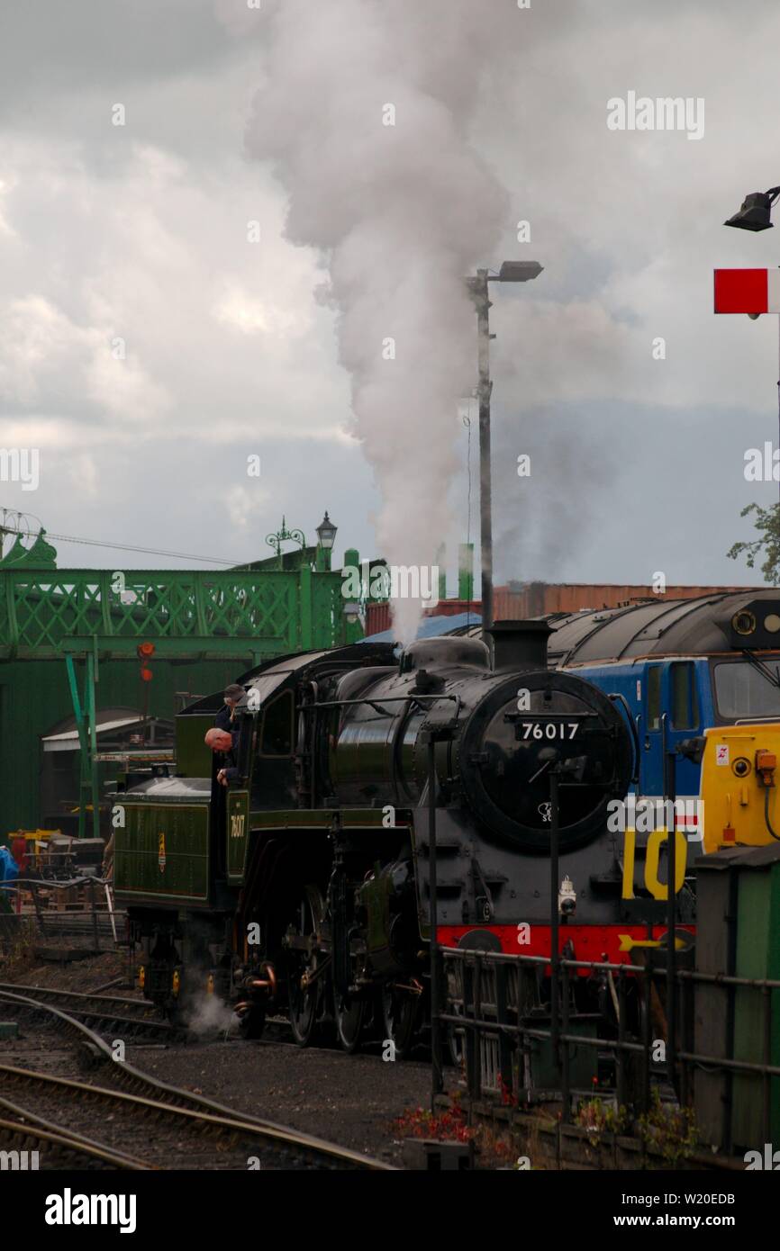 Le immagini scattate al crescione linea durante la "guerra sulla linea' evento in Hampshire. Foto Stock