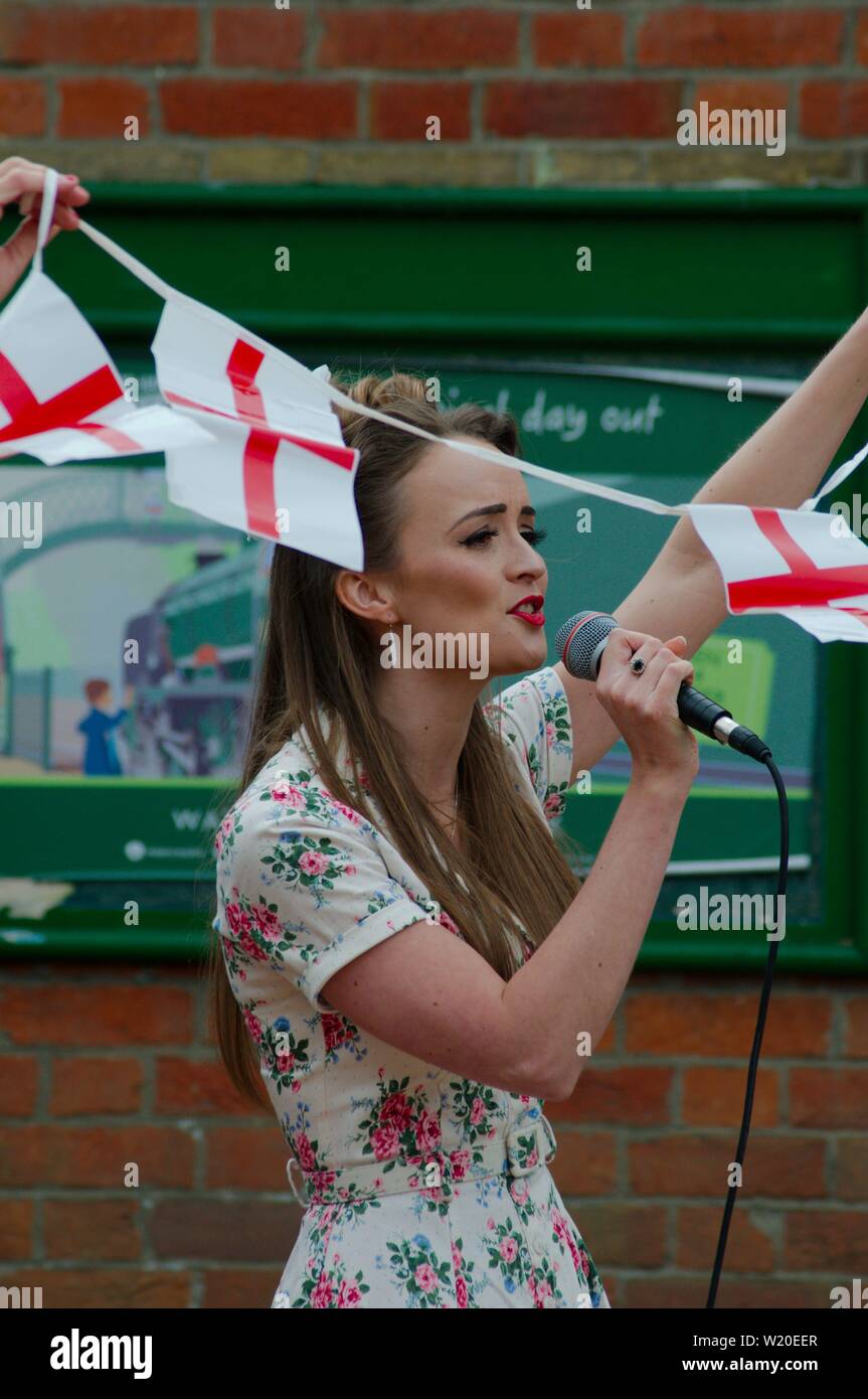 Le immagini scattate al crescione linea durante la "guerra sulla linea' evento in Hampshire. Foto Stock