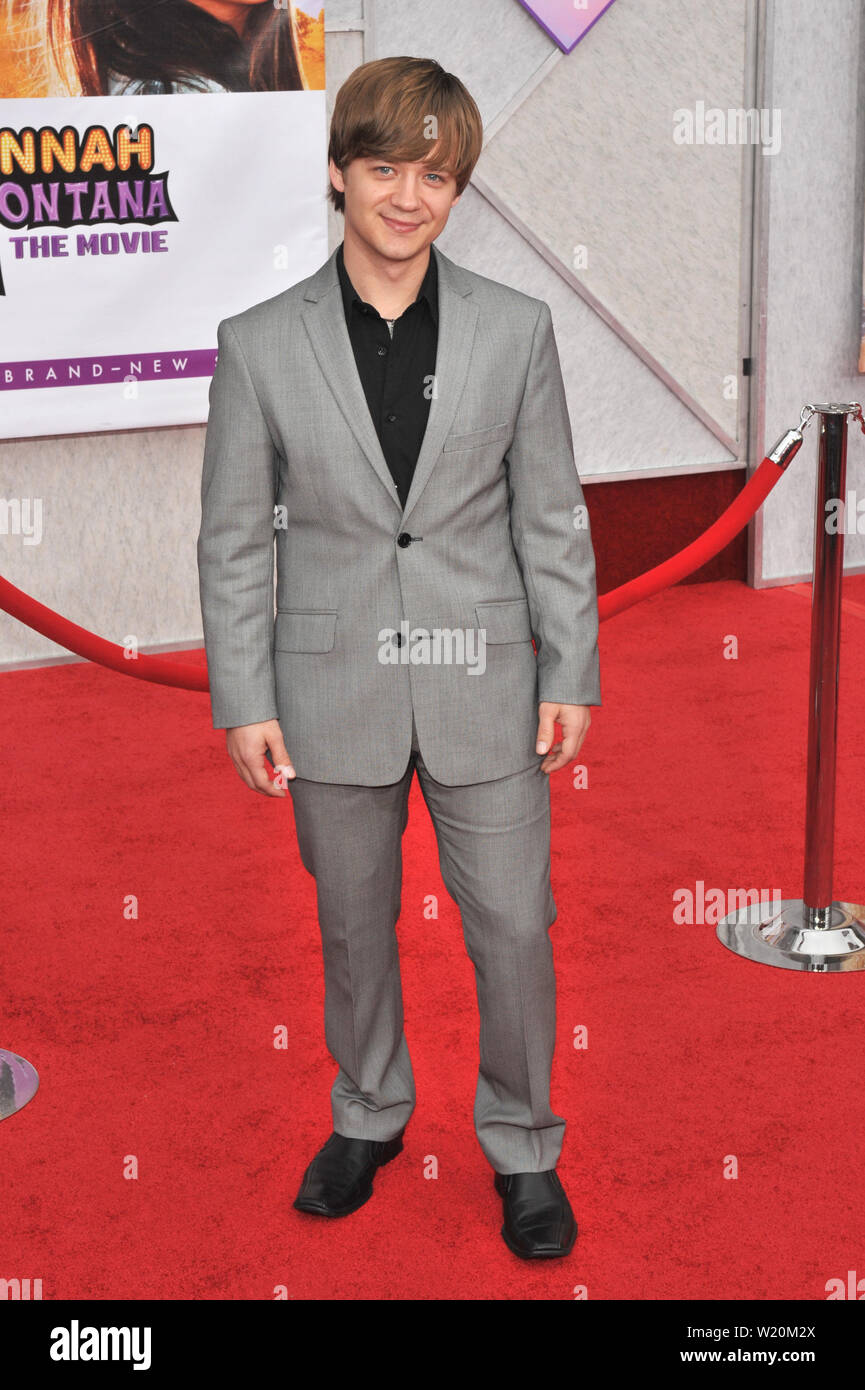 LOS ANGELES, CA. 02 aprile 2009: Jason Earles presso la premiere mondiale del suo nuovo film "Hannah Montana il film' al El Capitan Theater di Hollywood. © 2009 Paul Smith / Featureflash Foto Stock