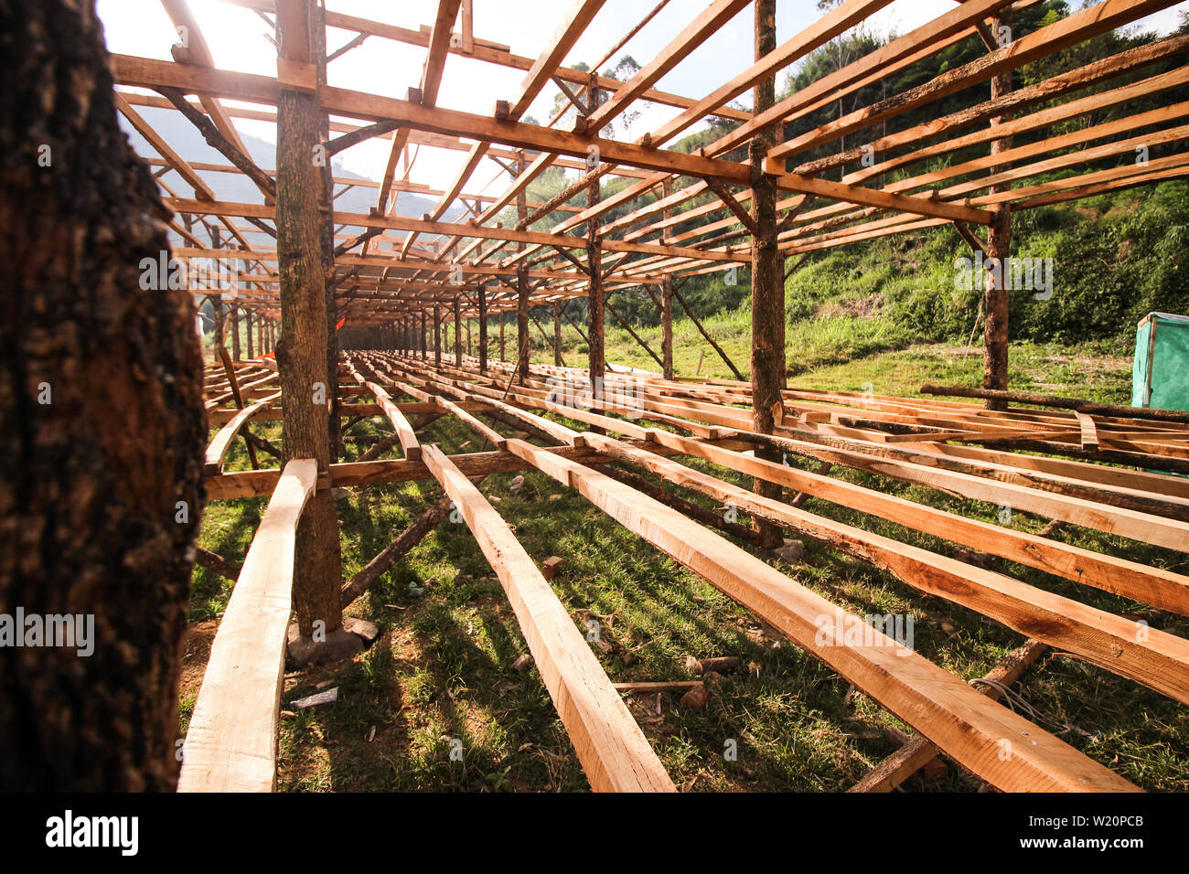 Lo scheletro di un edificio in legno Foto Stock