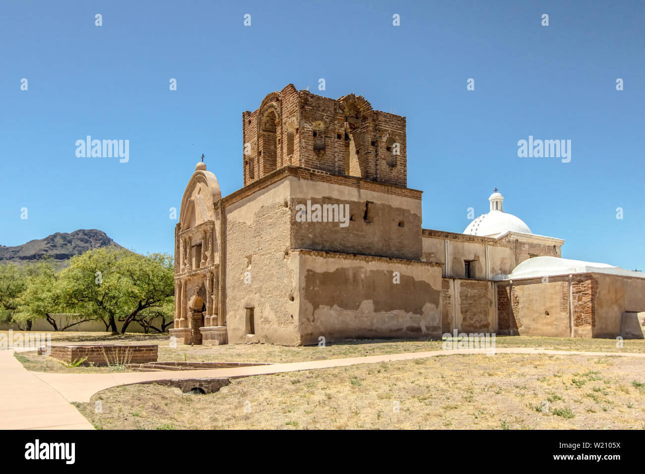 Missione Tumacacori. Esterno della Missione Tumacacori in stile spagnolo in Arizona al Tumacacori National Historical Park. Foto Stock
