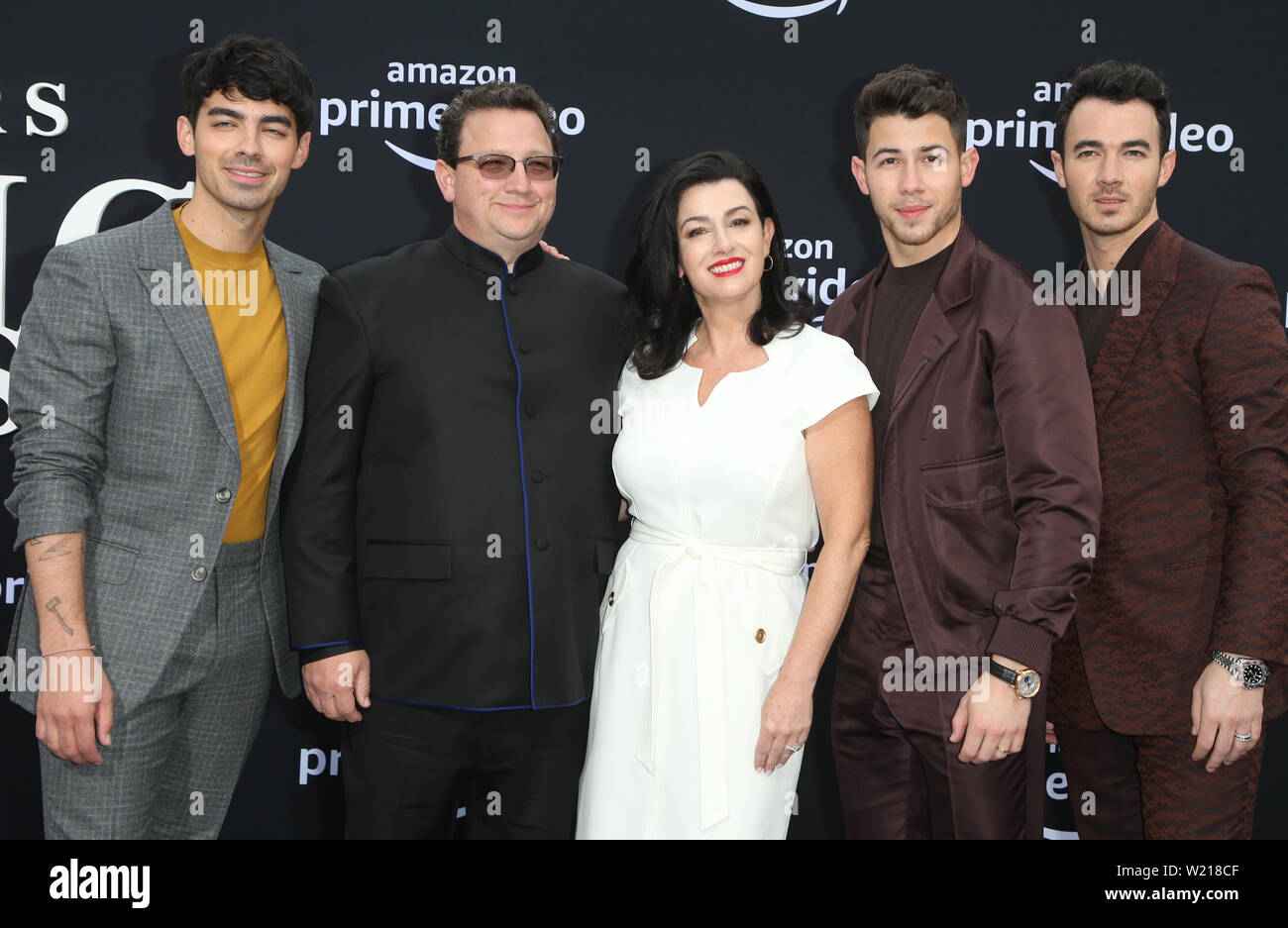 Premiere mondiale di Jonas Brothers' a caccia di felicità con: Joe Jonas, Paul Kevin Jonas, Sr., Denise Miller-Jonas, Nick Jonas, Kevin Jonas dove: Los Angeles, California, Stati Uniti quando: 03 giu 2019 Credit: FayesVision/WENN.com Foto Stock
