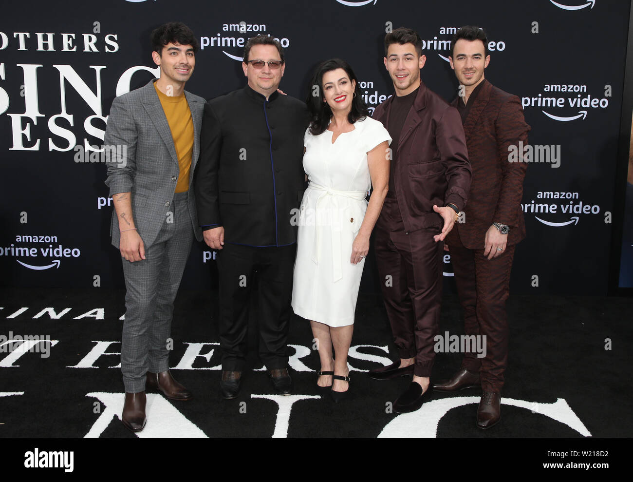 Premiere mondiale di Jonas Brothers' a caccia di felicità con: Joe Jonas, Paul Kevin Jonas, Sr., Denise Miller-Jonas, Nick Jonas, Kevin Jonas dove: Los Angeles, California, Stati Uniti quando: 03 giu 2019 Credit: FayesVision/WENN.com Foto Stock