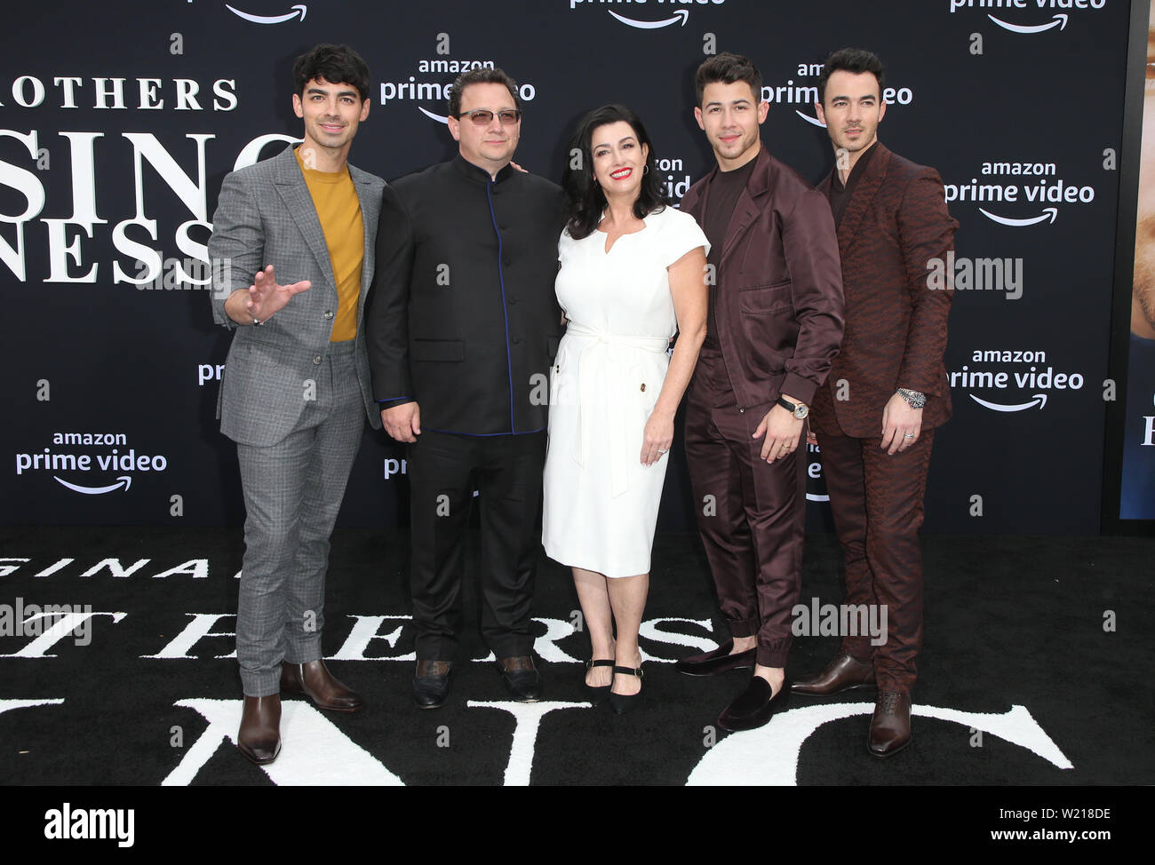 Premiere mondiale di Jonas Brothers' a caccia di felicità con: Joe Jonas, Paul Kevin Jonas, Sr., Denise Miller-Jonas, Nick Jonas, Kevin Jonas dove: Los Angeles, California, Stati Uniti quando: 03 giu 2019 Credit: FayesVision/WENN.com Foto Stock