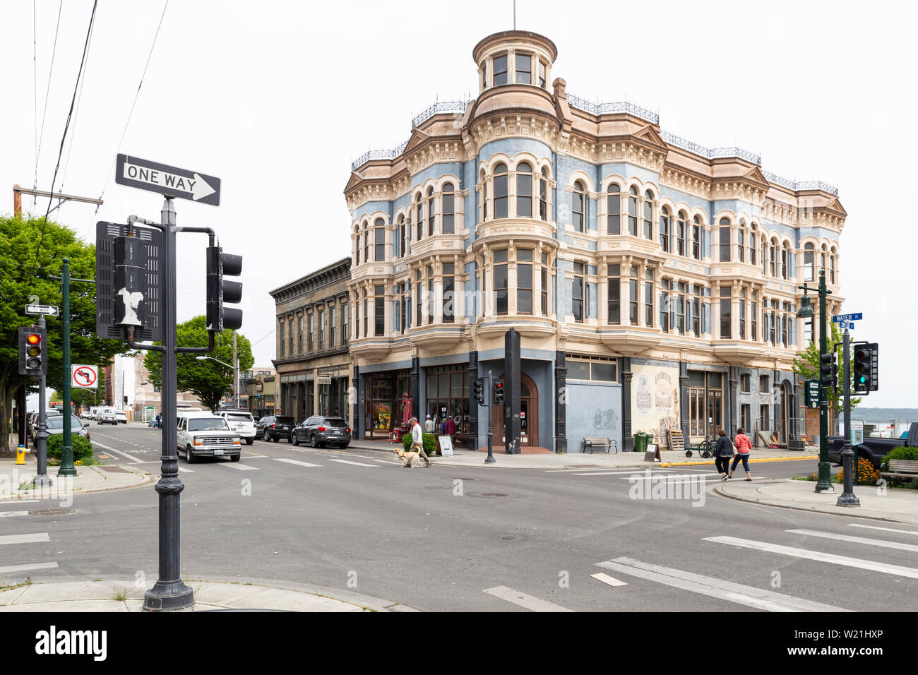 Stati Uniti d'America, Stati Uniti d'America, Washington, Port Townsend, 839 acqua St, 13 maggio 2019. Vista sulla storica Hastings la costruzione presso il lungomare. Foto Stock