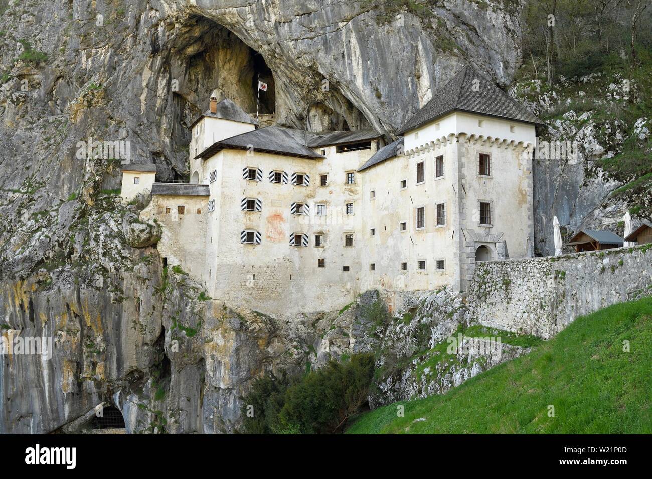 Grotta Castello Lueg, Predjamski grad, Predjama, vicino a Postojna, Slovenia Foto Stock