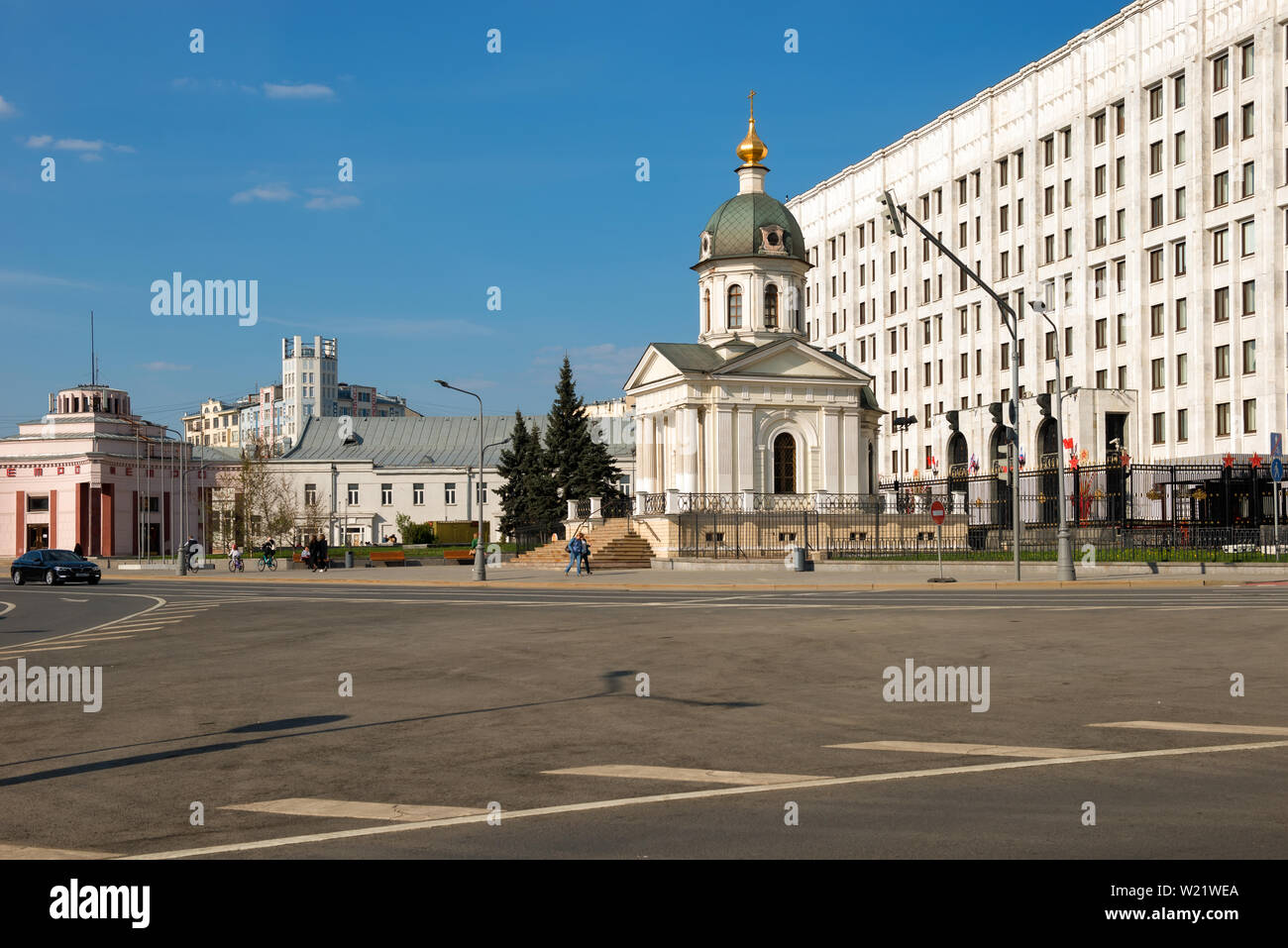 Mosca, Russia - 6 Maggio 2019: Vista della Cappella dei Santi Martiri Boris e Gleb su Arbat quadrato su una giornata di primavera Foto Stock