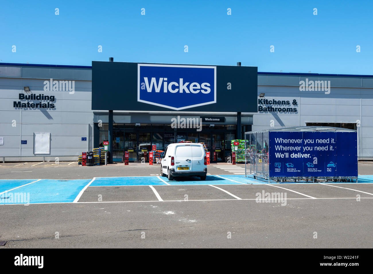 Edificio Wickes fornitore del materiale (commercio e DIY) sulla strada Stevenson in area Gorgi di Edimburgo, Scozia, Regno Unito Foto Stock