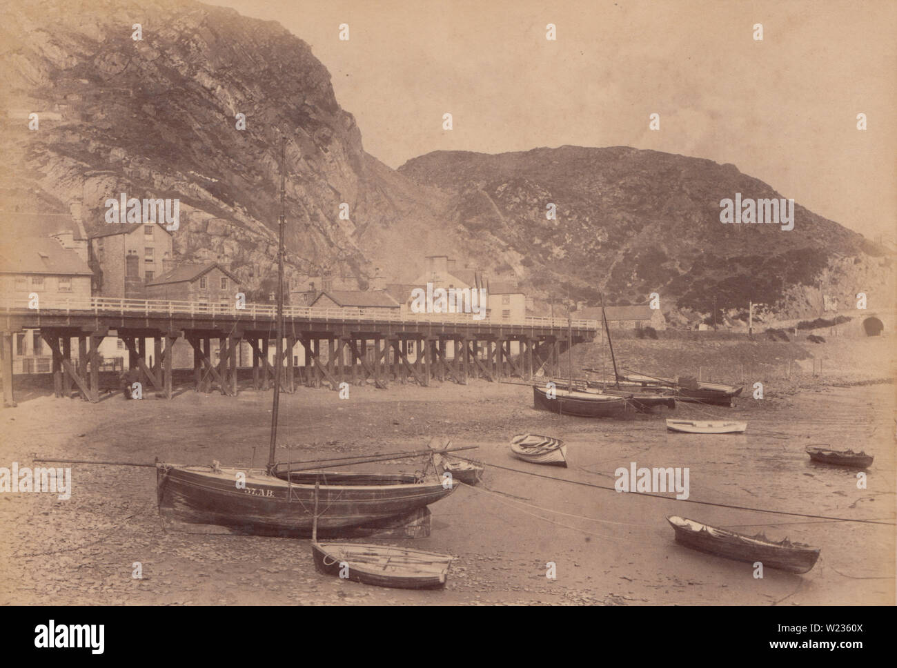 Fotografia vittoriana che mostra le barche e case a Blaenau Ffestiniog, Galles nell'estate del 1891. Foto Stock