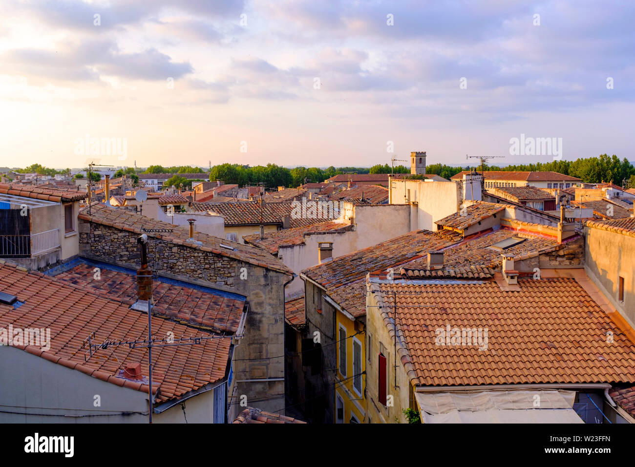 Tetti di Arles Foto Stock