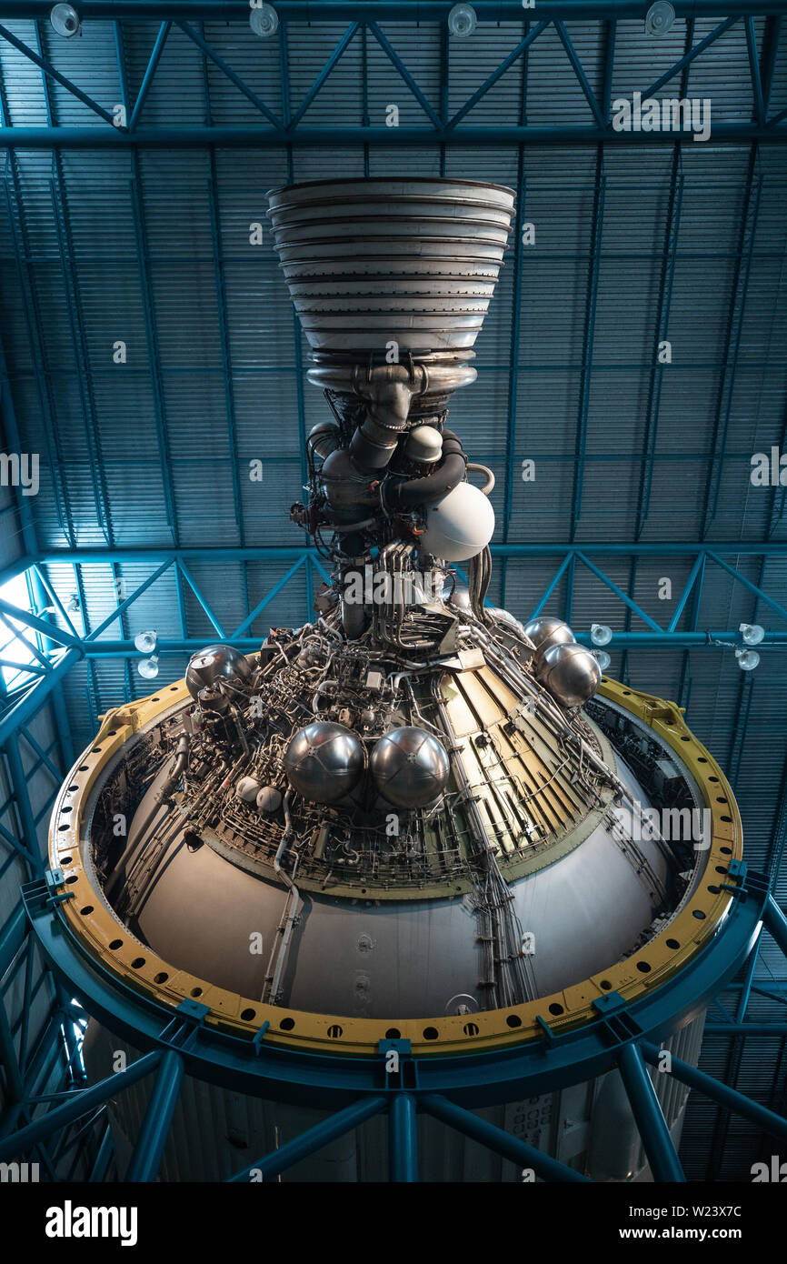 / Apollo Saturn V Center. Spazio hangar con rucola. Foto Stock