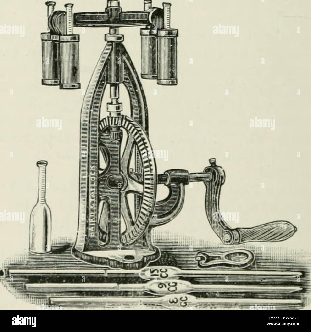 Immagine di archivio da pagina 197 della chimica dei prodotti lattiero-caseari un manuale pratico. Chimica dei prodotti lattiero-caseari: un manuale pratico per la latteria chimici e altri avente il controllo delle latterie dairychemistrypr00ricco anno: 1899 174 Il controllo chimico DELLA LATTERIA. Il metodo Leffmann-Beam, e modifiche.-Leff- mann e fascio, realizzare che il tempo necessario a moto vorticoso in Babcock metodo era una obiezione seria, sperimentato con una vista ad un accorciamento di questo. Hanno infine deciso sull'uso di amy] alcol come un mezzo per assistere al grasso di origine e sono state quindi attivato per ridurre il tempo di moto vorticoso. La stessa idea Foto Stock