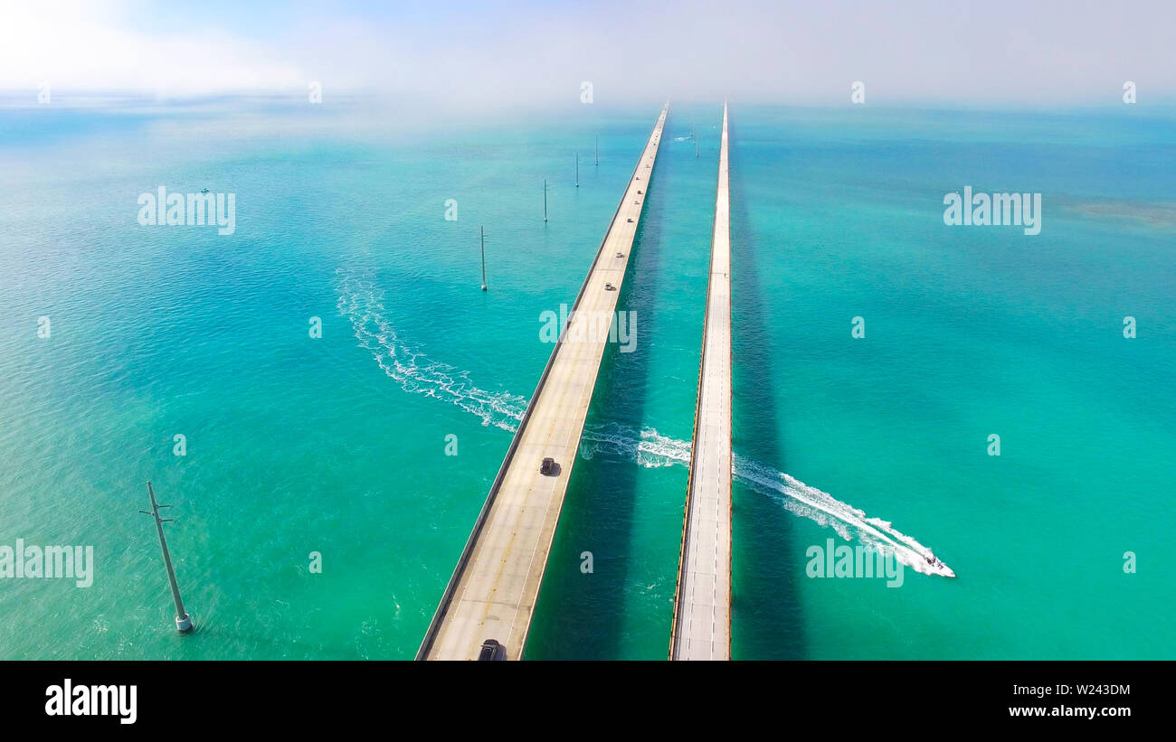 Seven Mile Bridge. Infinite road, vista aerea, Florida Keys. Stati Uniti d'America. Foto Stock