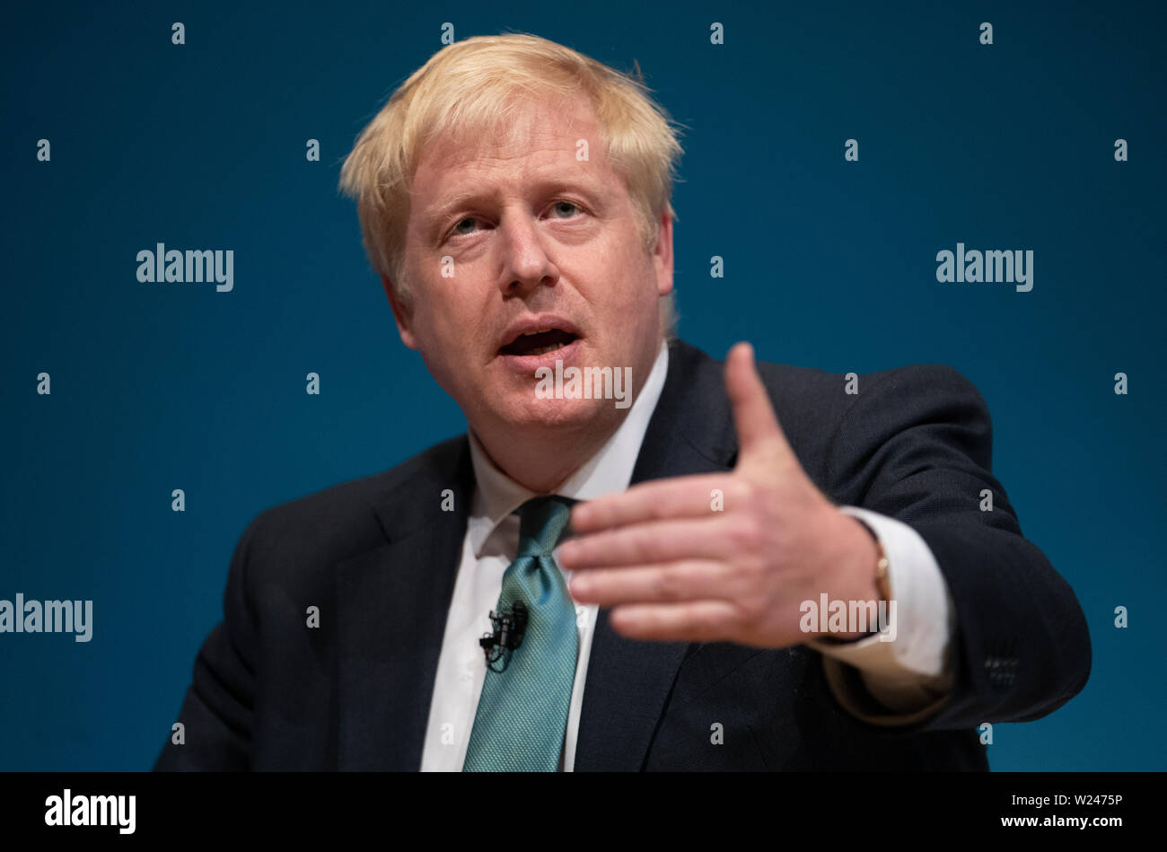 Direzione del partito conservatore contender Boris Johnson sul palco durante un Tory leadership hustings presso la Sala da Concerti di Perth, Perth. Foto Stock