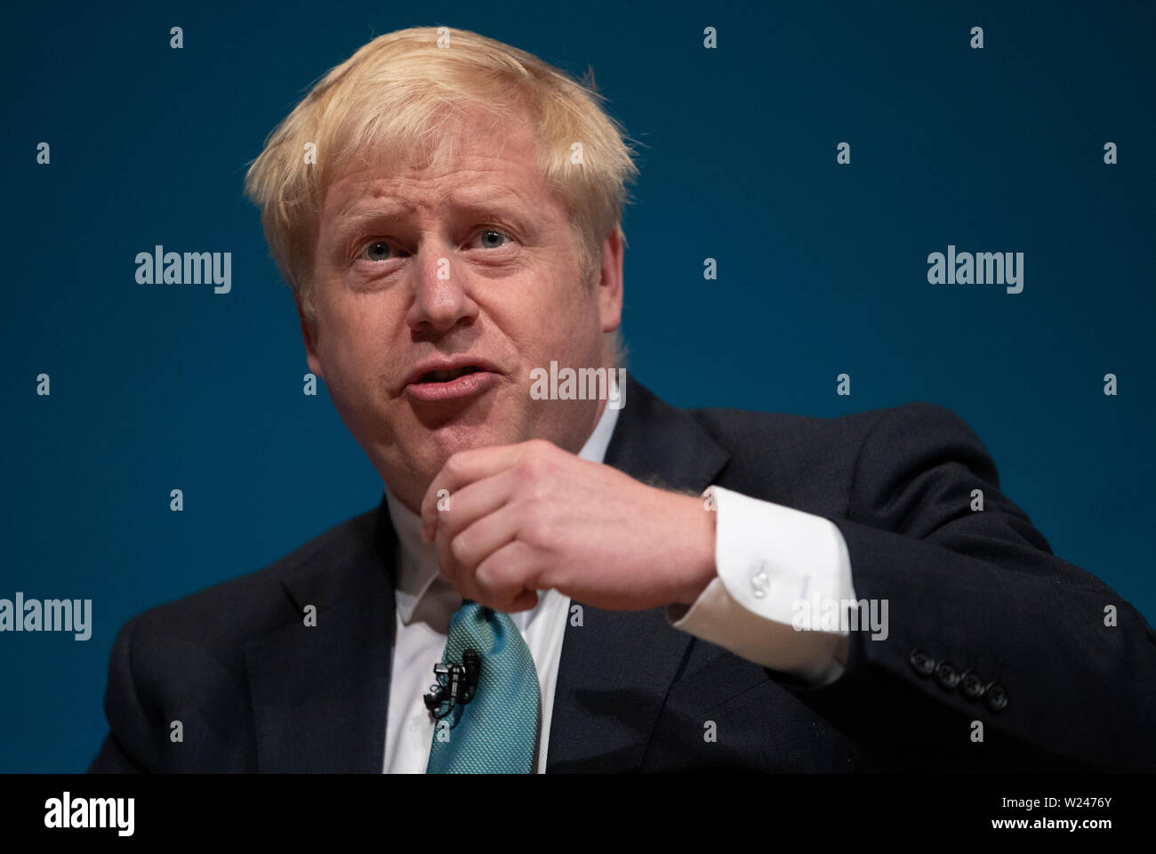 Direzione del partito conservatore contender Boris Johnson sul palco durante un Tory leadership hustings presso la Sala da Concerti di Perth, Perth. Foto Stock