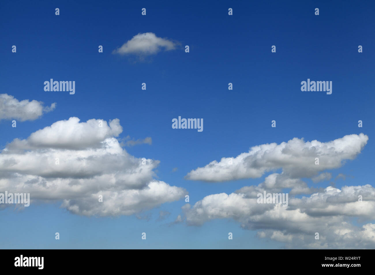 Cumulous, cumulus, bianco, cloud, nuvole, cielo blu, Inghilterra, Regno Unito 3 Foto Stock