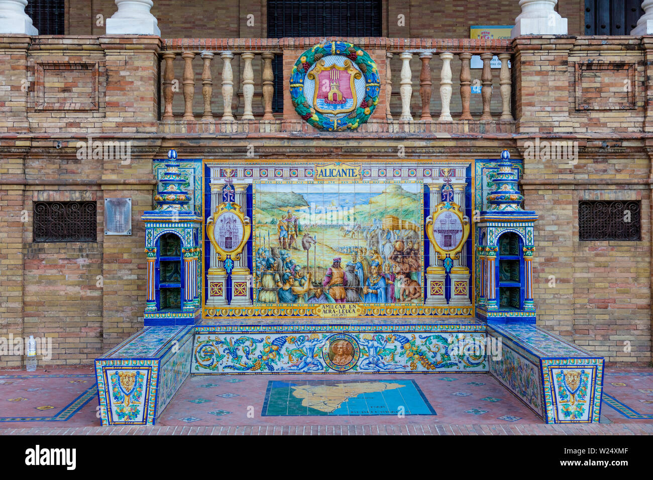 Dettagli della Plaza de España, Piazza di Spagna in Inglese a plaza del Parque de María Luisa (Parco Maria Luisa), a Siviglia, Spagna, costruito nel 1928 Foto Stock