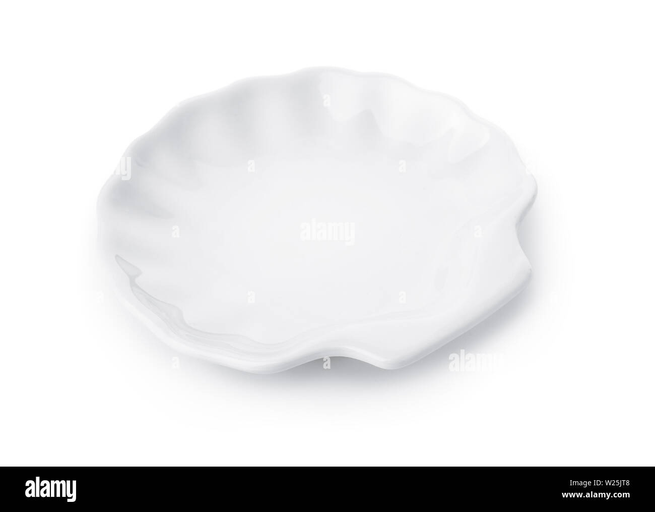 Vuoto guscio ceramico piastra isolata su bianco Foto Stock