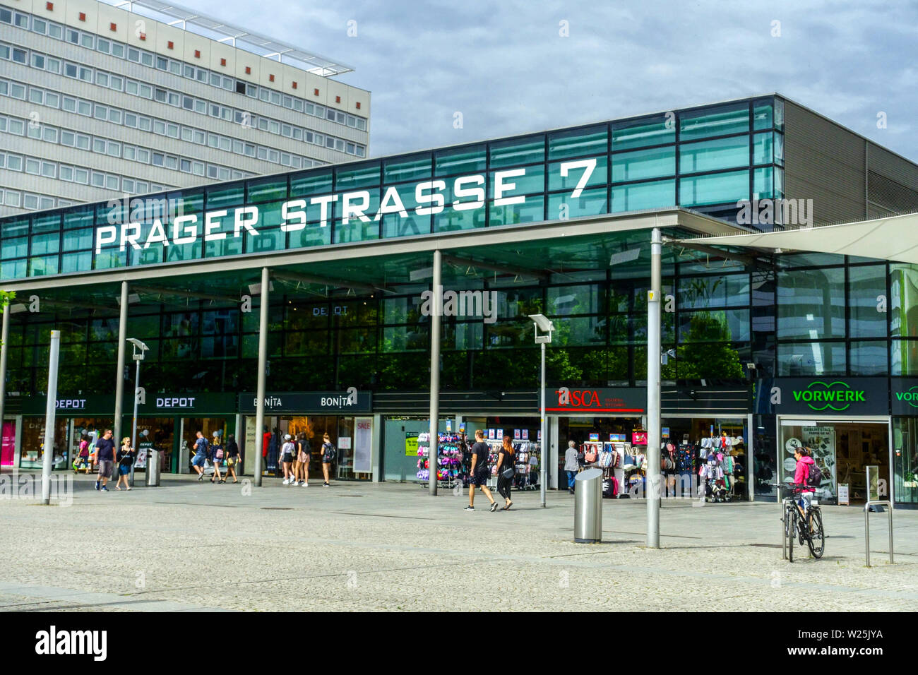 Dresda Prager Strasse, il luogo dello shopping, Dresden Germania, Europa Foto Stock