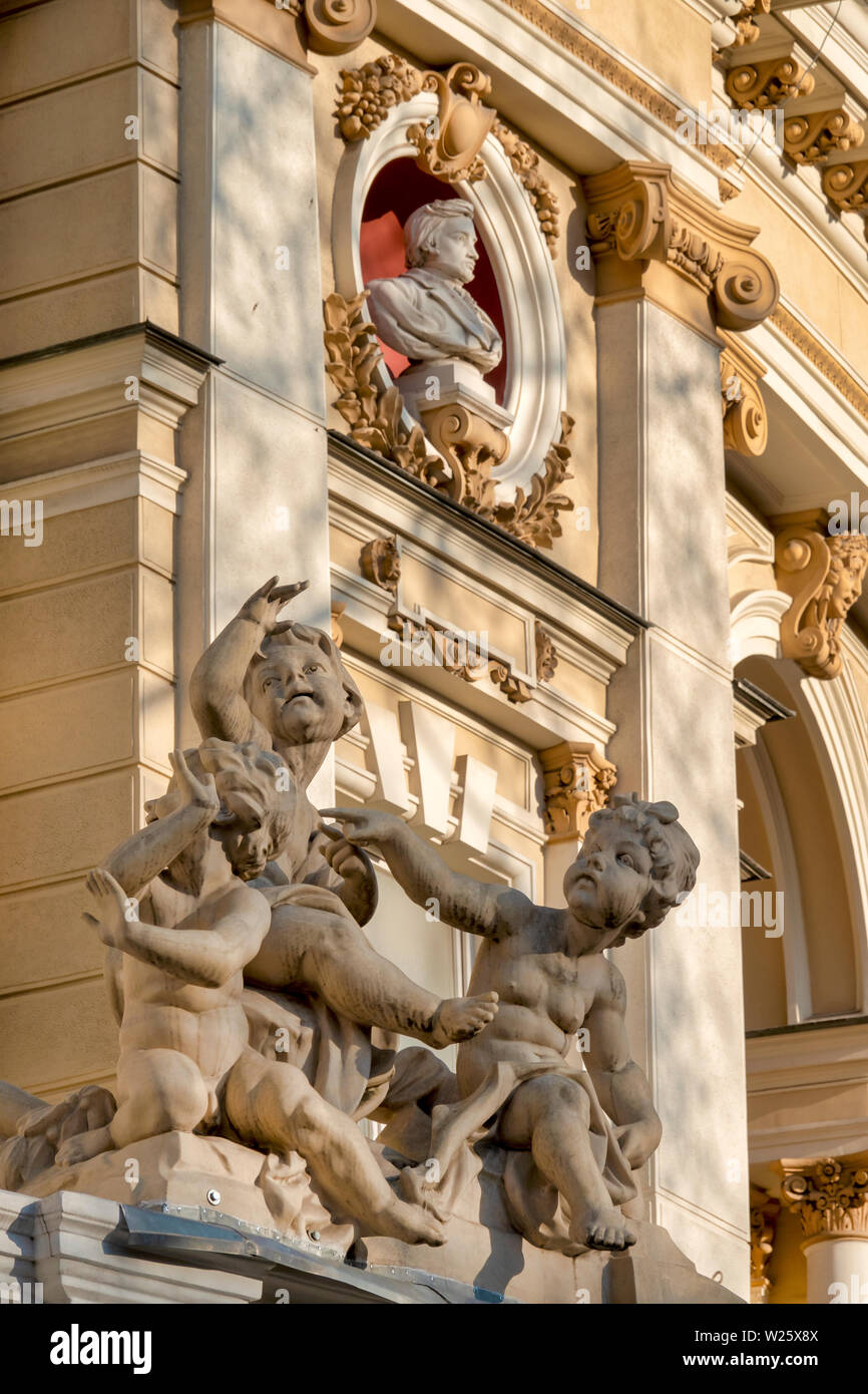 Particolare della facciata del Odessa Opera e Balletto ,Odessa, Ucraina Foto Stock