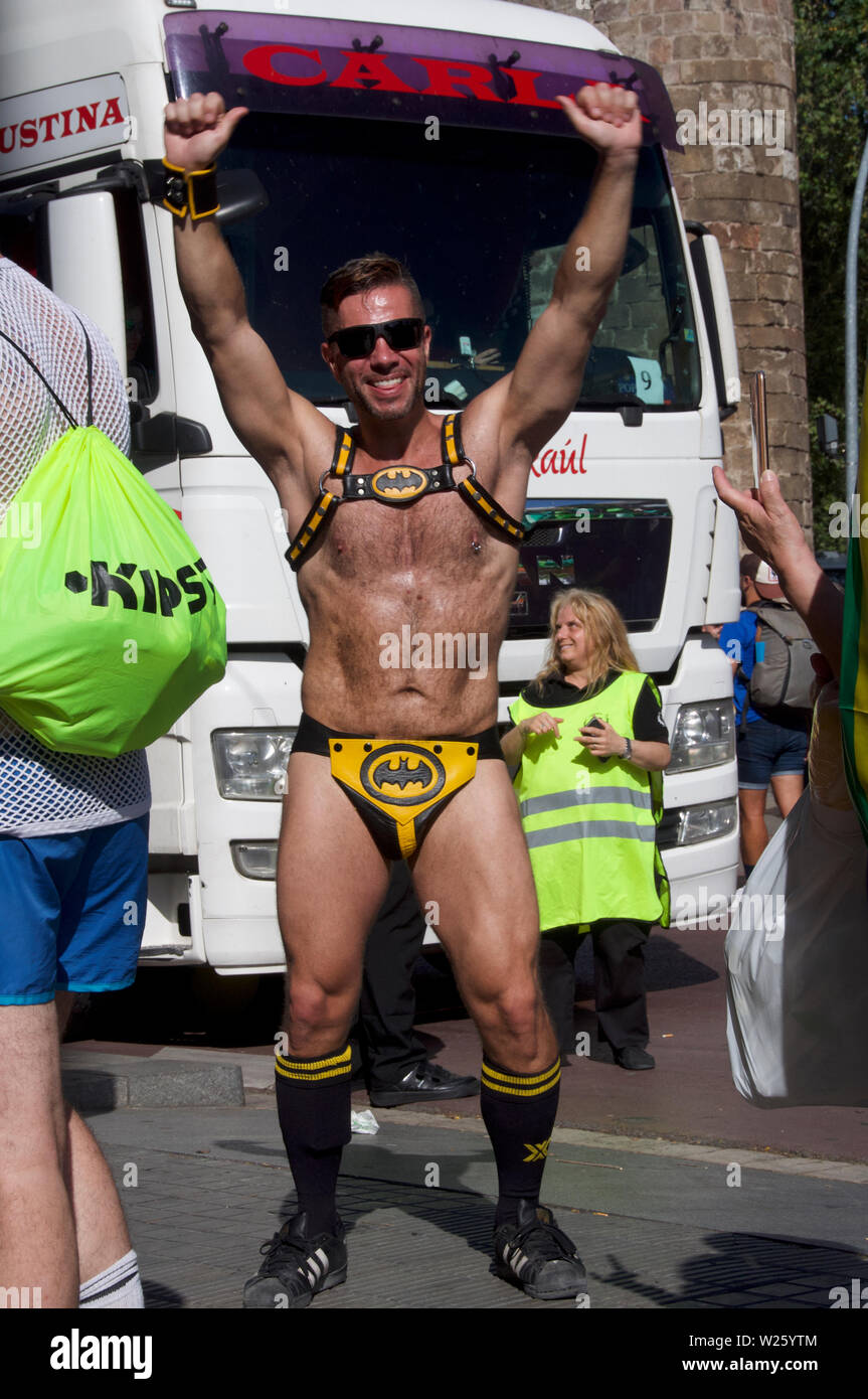 Prendendo parte al Pride Parade in Barcellona Foto Stock