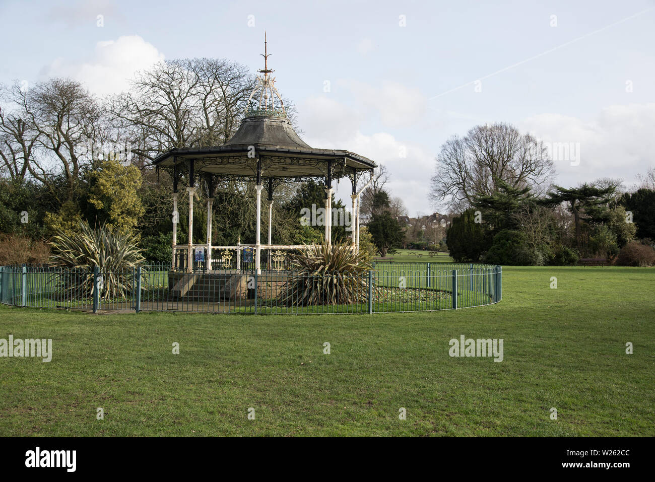 L'iconico bandstand dove David Bowie e amici da Beckenham Arts Lab eseguita presso il Festival estivo nel 1969. Il bandstand è in Croydon road ricreativo in massa Beckenham nel sud di Londra Foto Stock