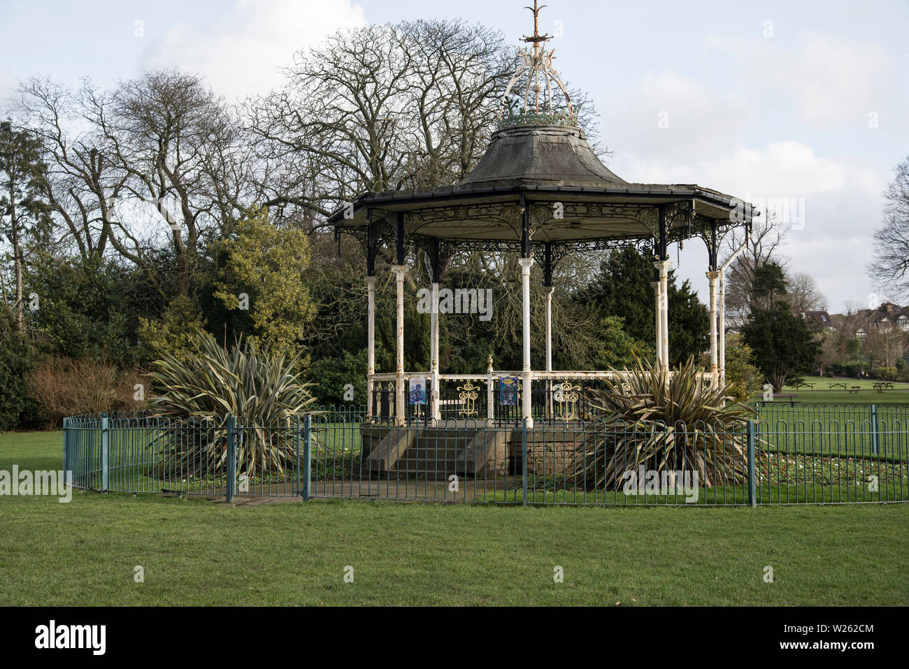 L'iconico bandstand dove David Bowie e amici da Beckenham Arts Lab eseguita presso il Festival estivo nel 1969. Il bandstand è in Croydon road ricreativo in massa Beckenham nel sud di Londra Foto Stock