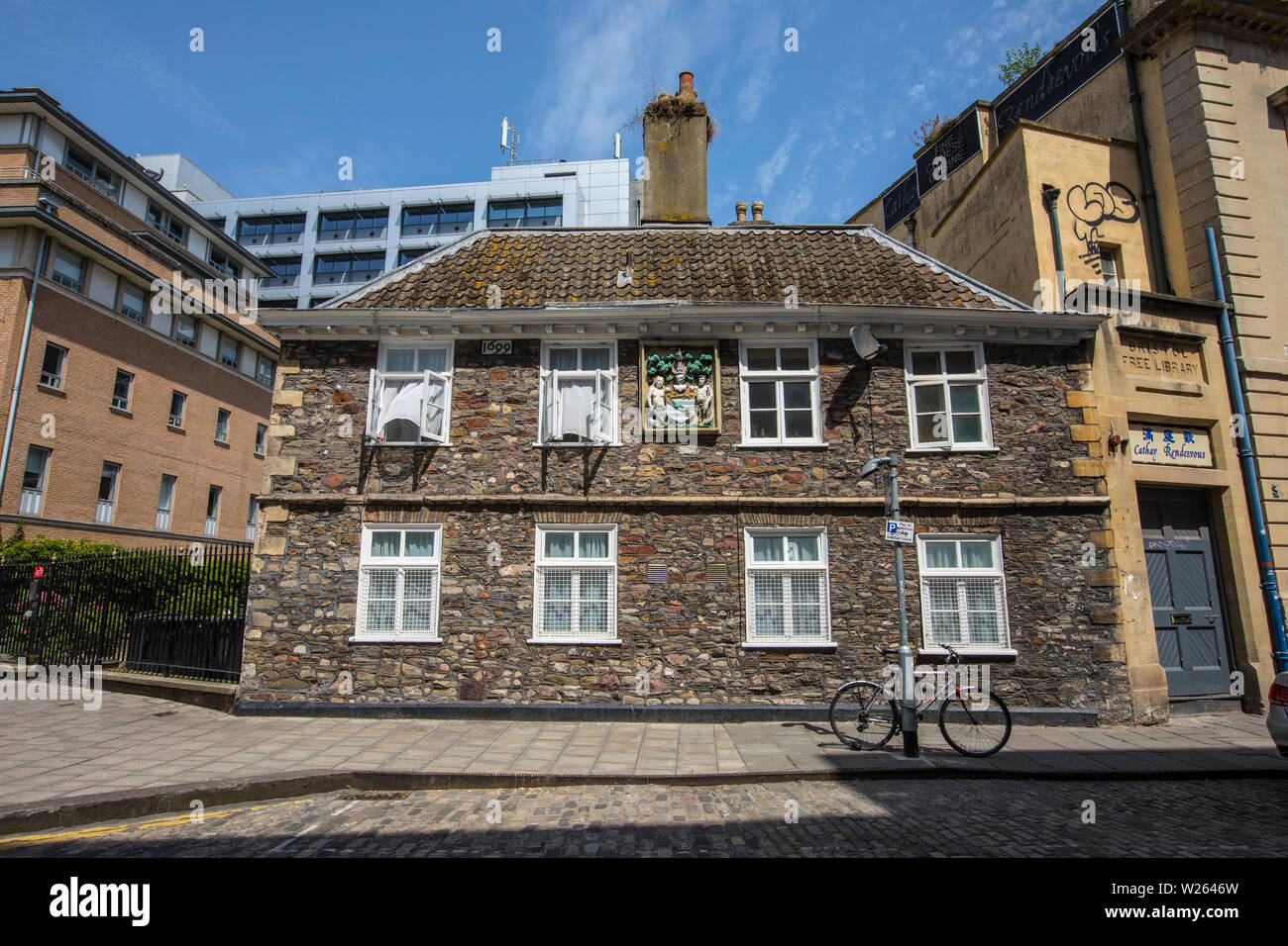 Bristol, Regno Unito - 29 Giugno 2019: una vista di fronte del mercante storico partecipanti gli ospizi di carità a Bristol nel Regno Unito. Foto Stock