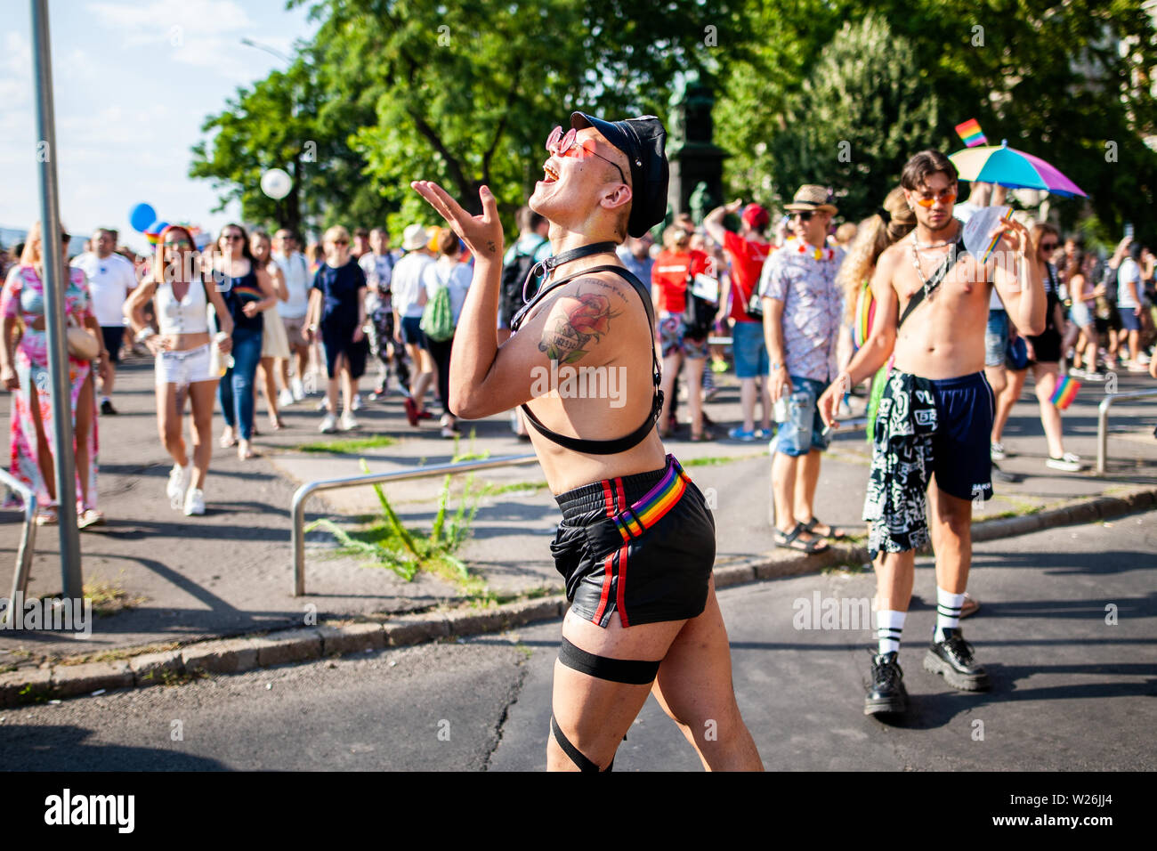 Budapest, Ungheria. 6 Luglio, 2019. Migliaia di persone celebrano il Budapest Pride marzo richieste per una migliore i diritti e la parità. Budapest Pride è una serie di eventi LGBTQ in Budapest, Ungheria. Credito: Zoltan Galantai / Alamy Live News Foto Stock