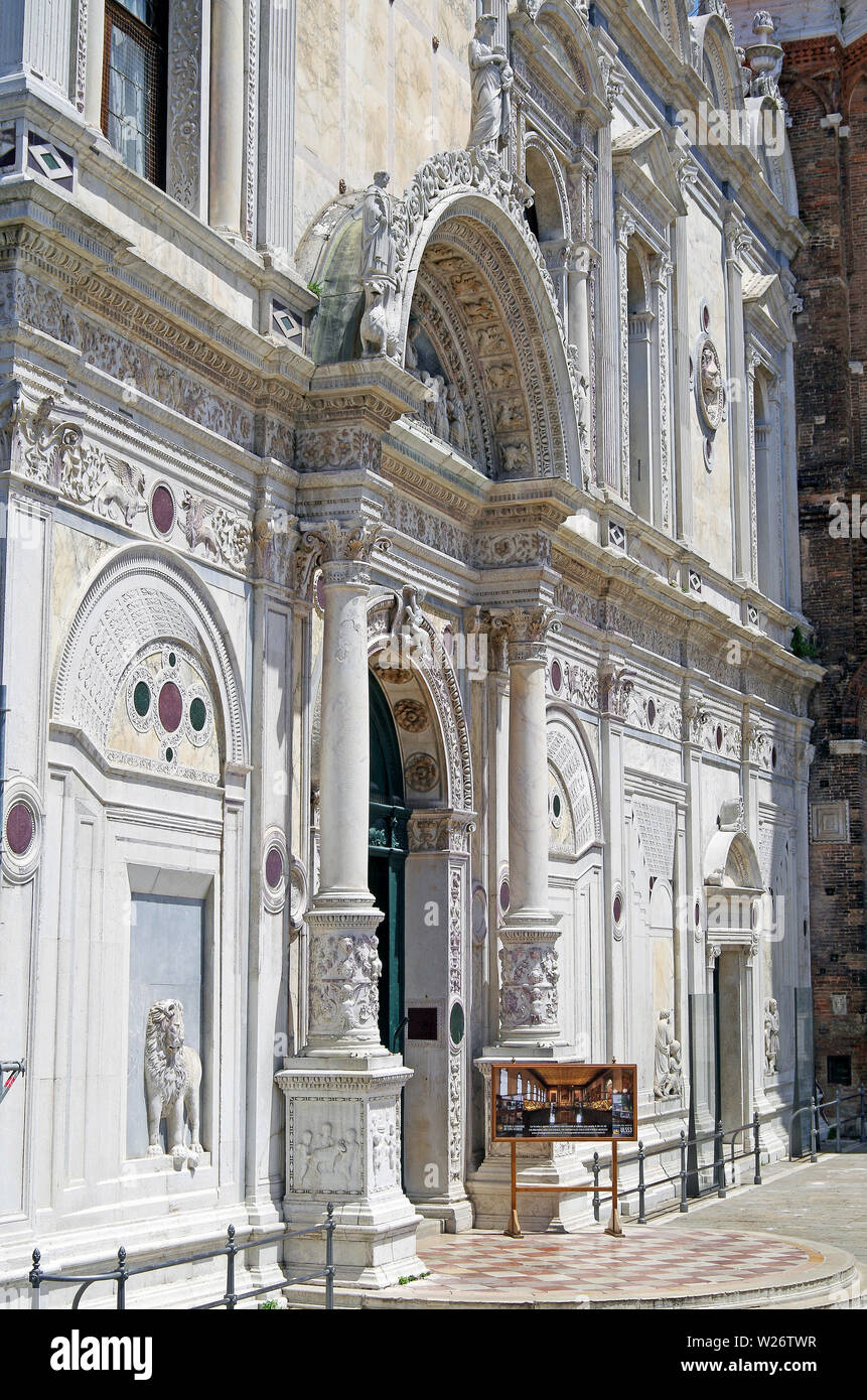 Scuola Grande di S Marco, principale, facciata sud, architetto Pietro Lombardo, questa facciata completata da Mauro Codussi Foto Stock