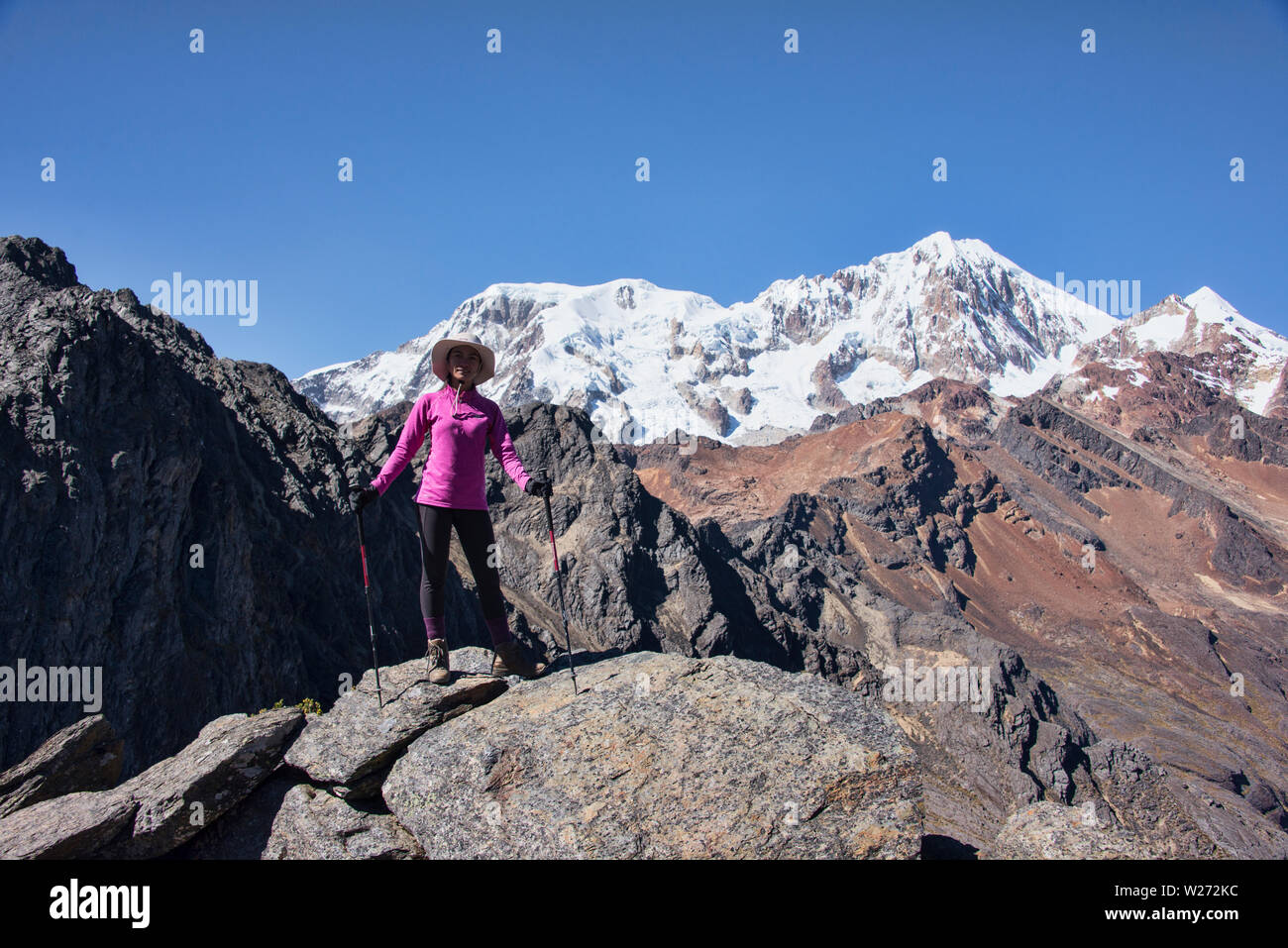 Attraversando l'Abra Illampu Pass, Cordillera Real traversa, Bolivia Foto Stock