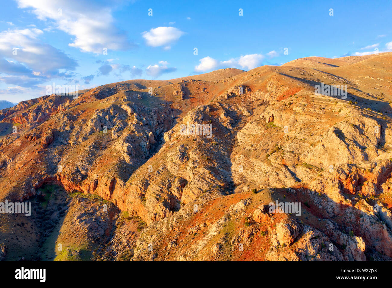 Tramonto su scogliere arancione presi in aprile 2019rn' presi in hdr Foto Stock