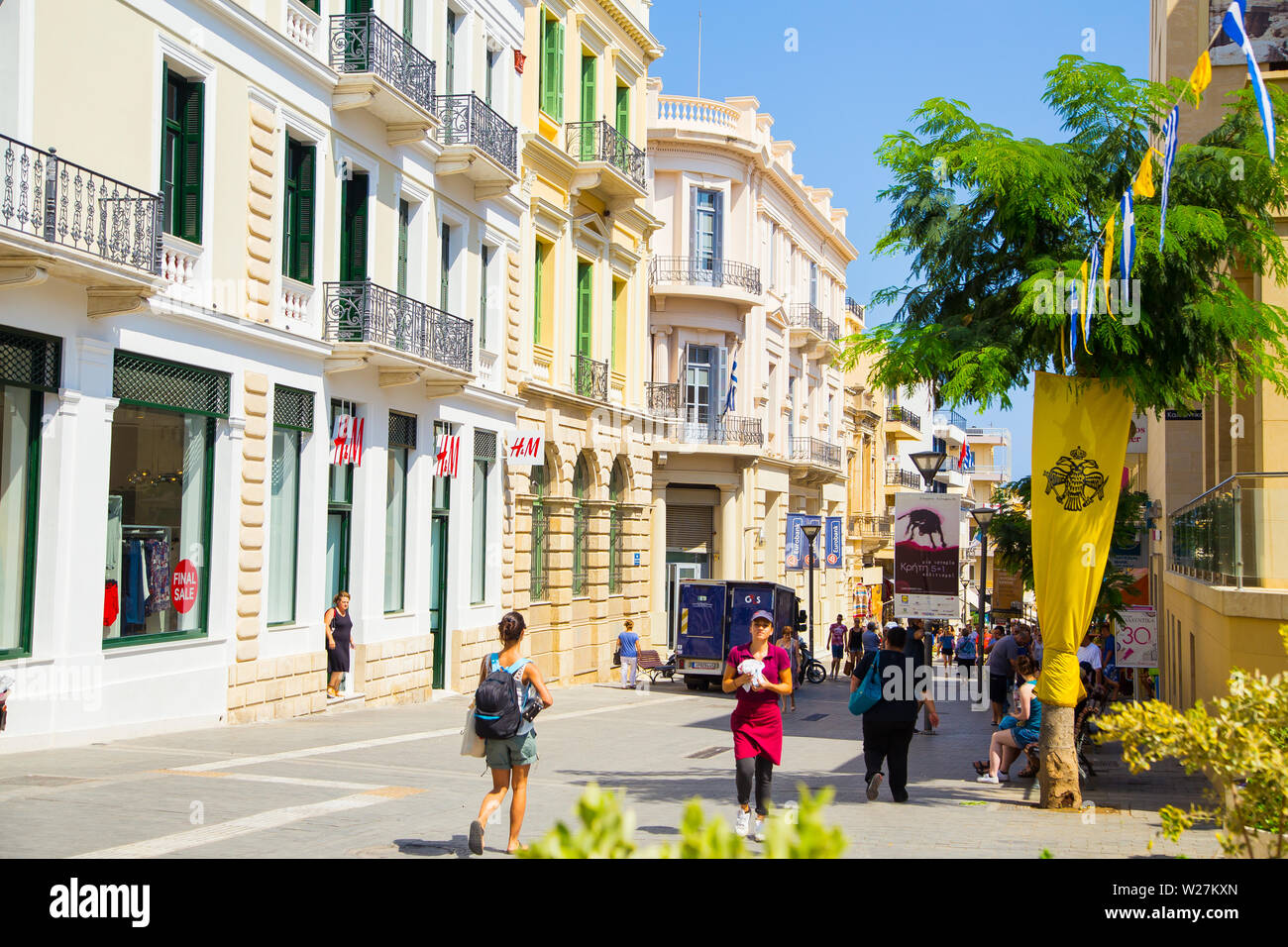 Attrazioni di Heraklion, la capitale di Creta, Grecia. Bellissima città portuale con architettura veneziana e quartieri moderni Foto Stock