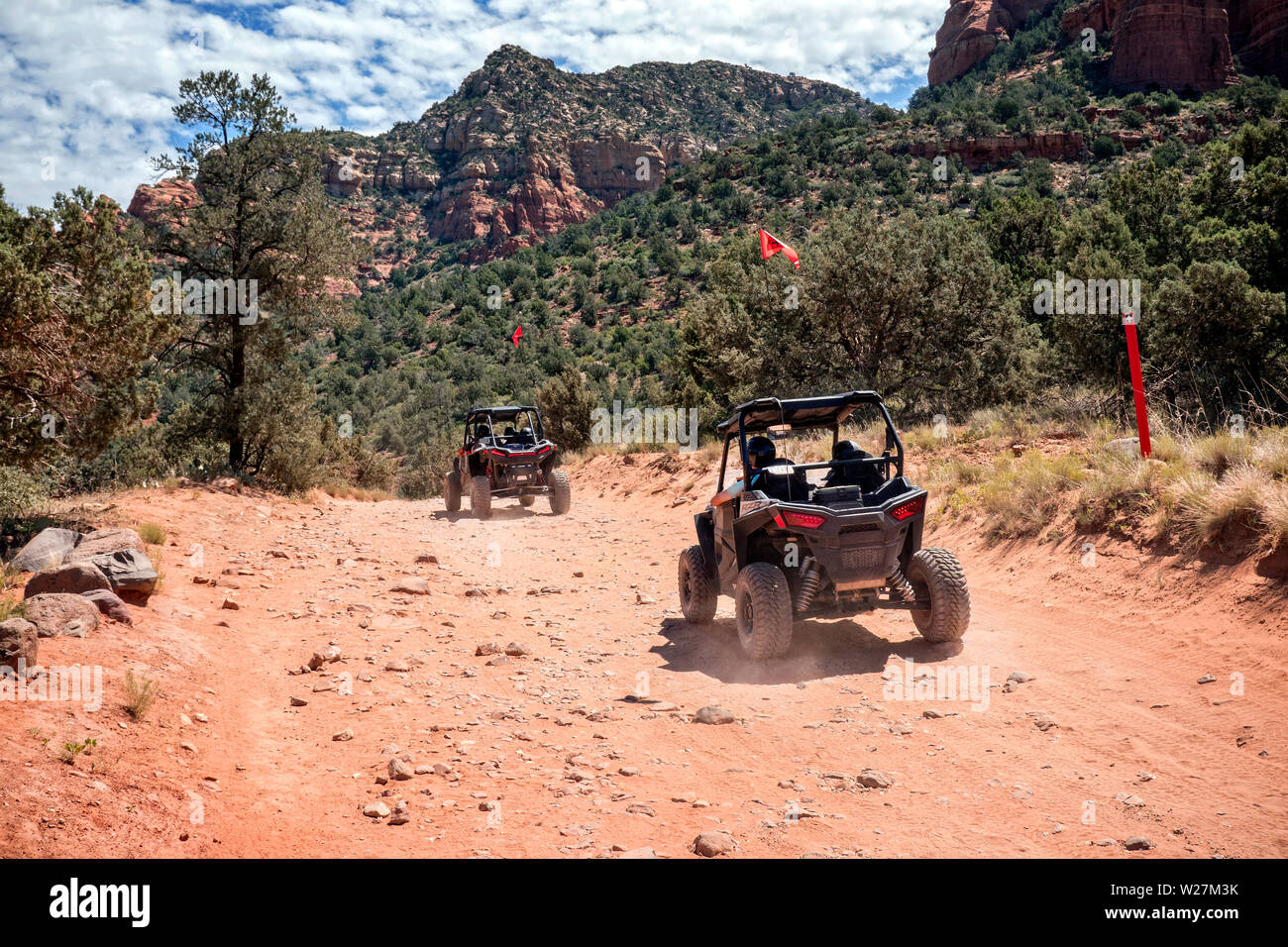 ATV su un largo sentiero Dry Creek Rd Sedona in Arizona USA Foto Stock