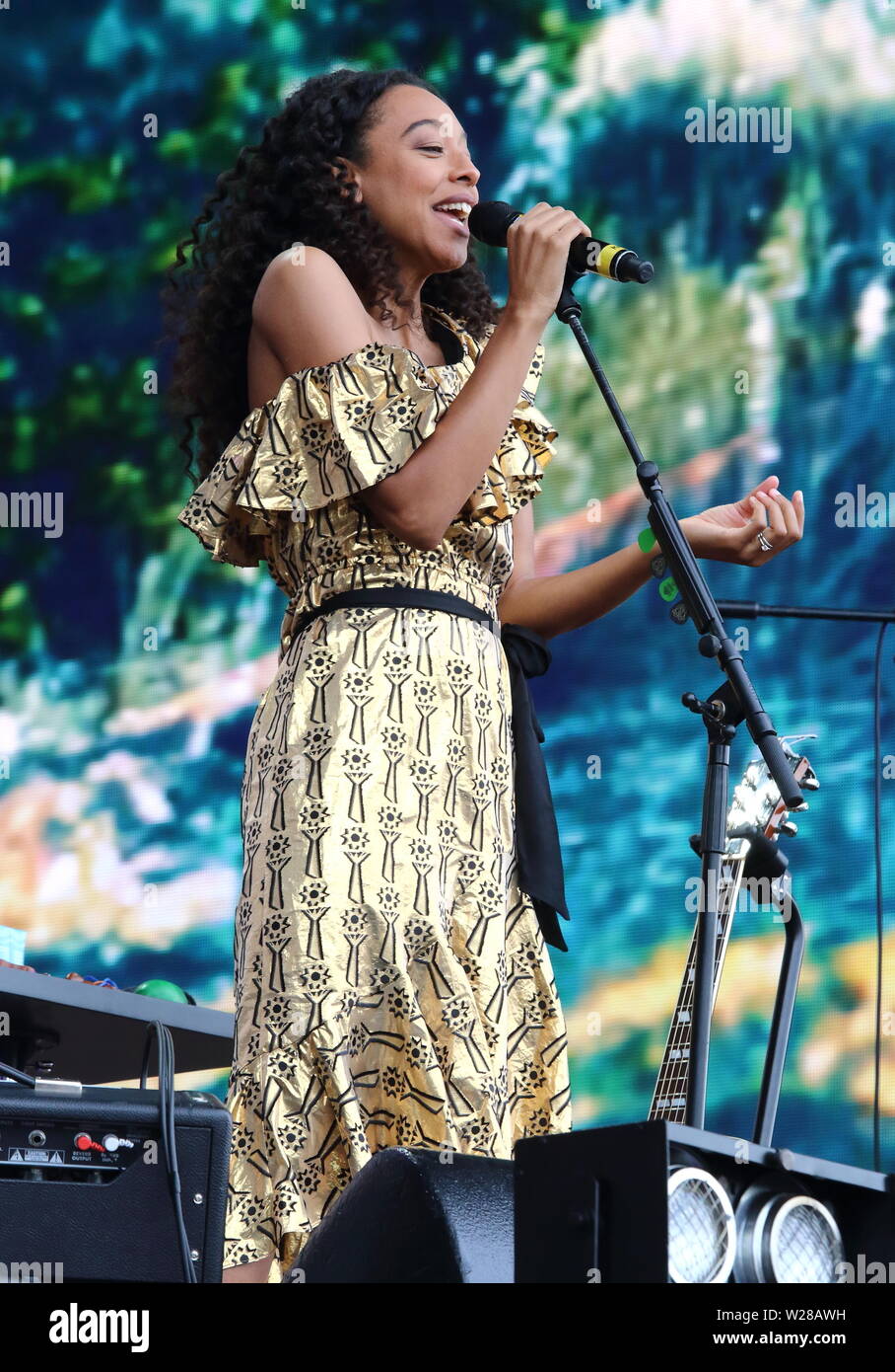 Corinne Bailey Rae esegue il giorno due di British Estate a Hyde Park. Foto Stock