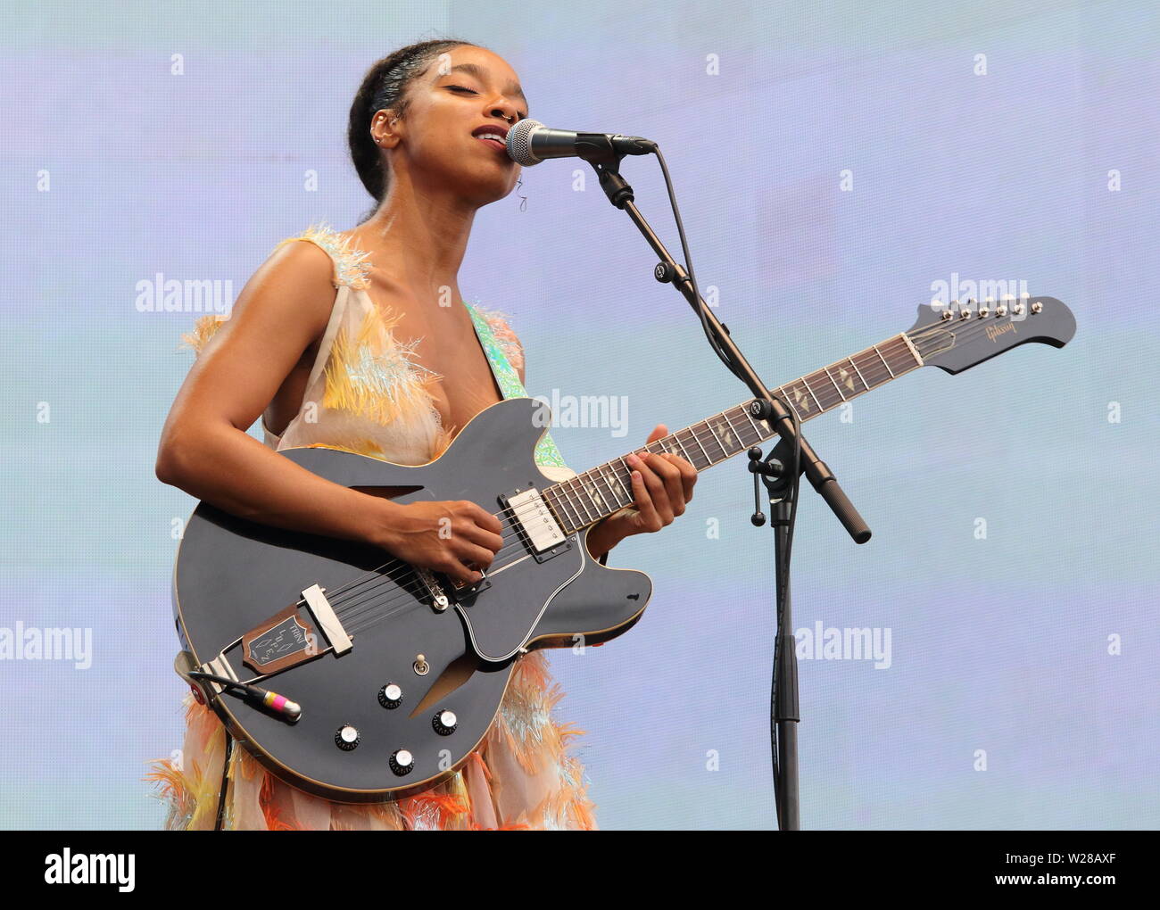 Lianne La Havas esegue il giorno due di British Estate a Hyde Park. Foto Stock