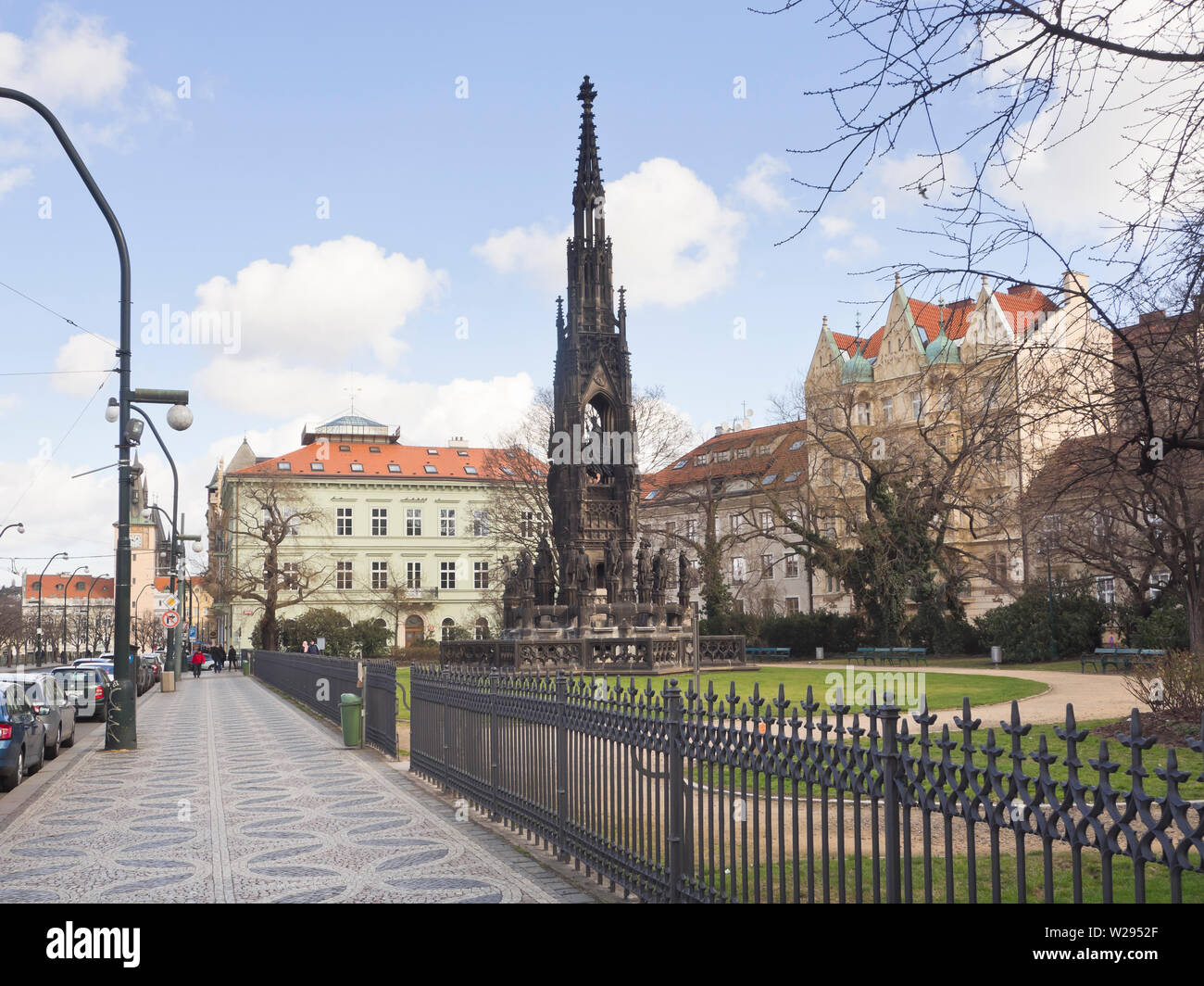 Kranner, fontana del kašna Krannerova, un neo-monumento gotico con sculture allegoriche in Stare Mesto nel centro di Praga - Repubblica Ceca Foto Stock