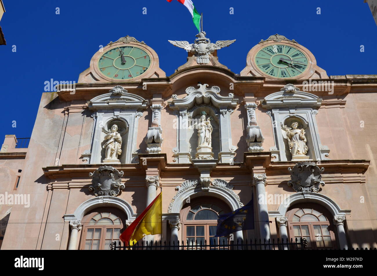 Municipio di Trapani, Italia Foto stock - Alamy